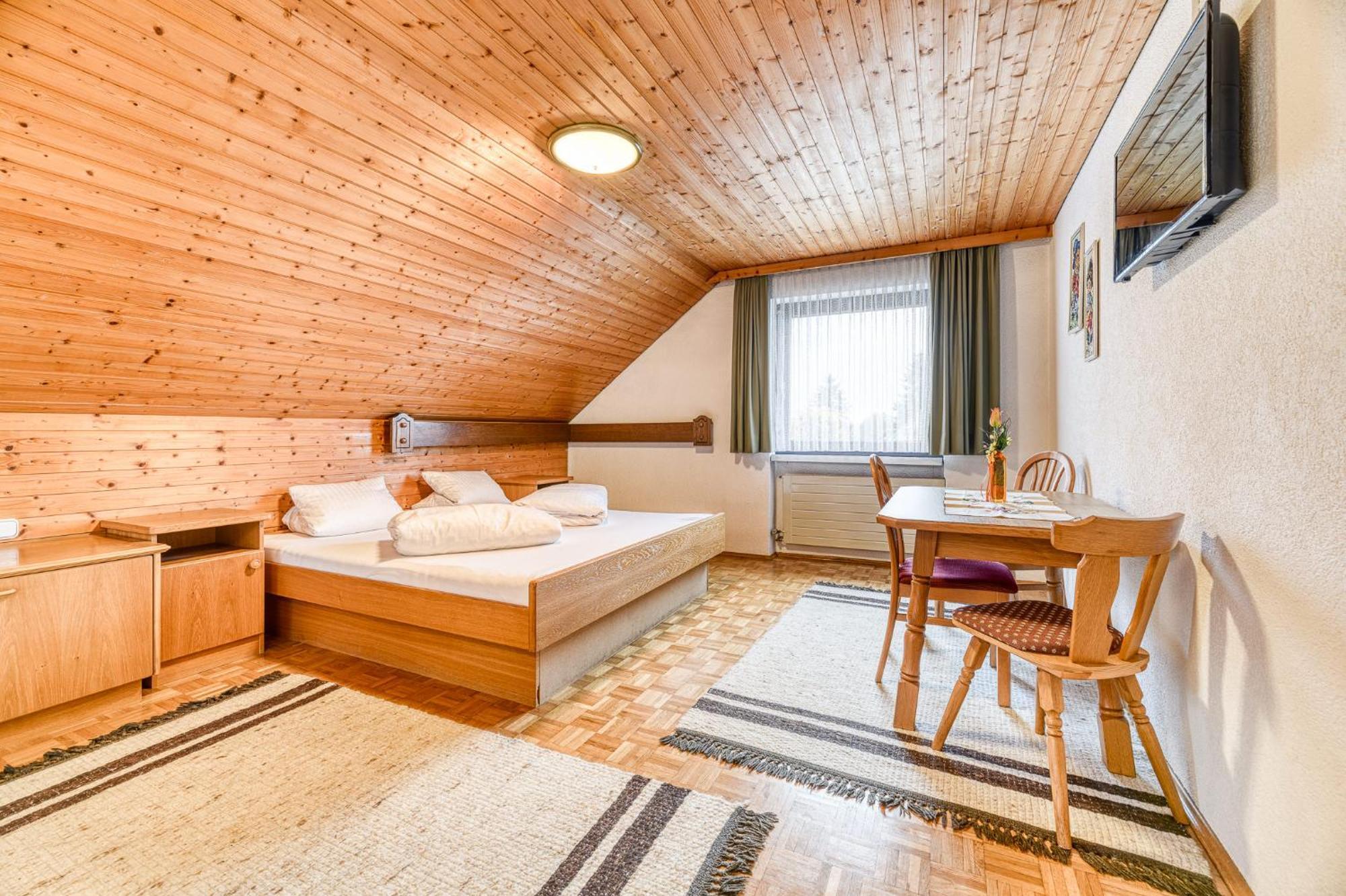 Standard Family Room,1610993191:JPEG