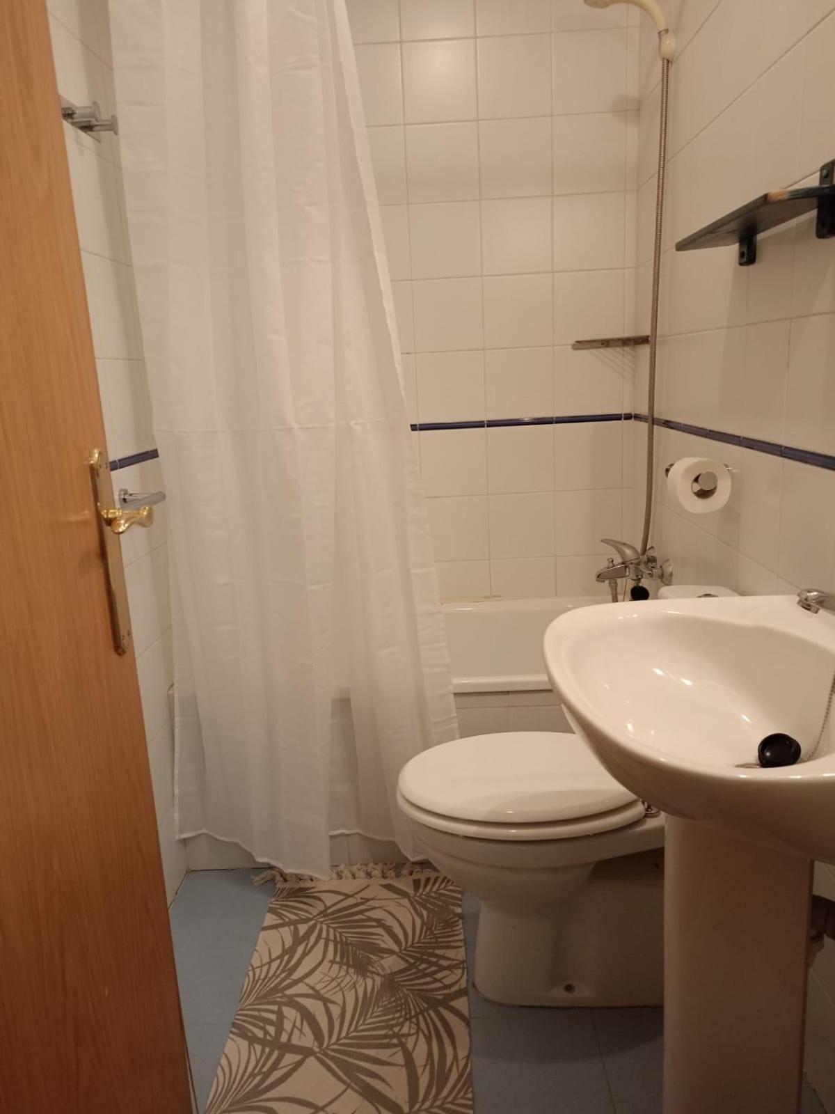 Apartamento de 3 dormitorios con balcón