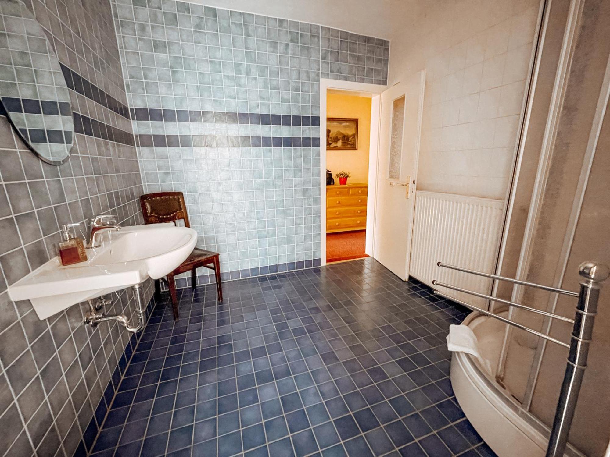 Double Room,1613065630:JPEG