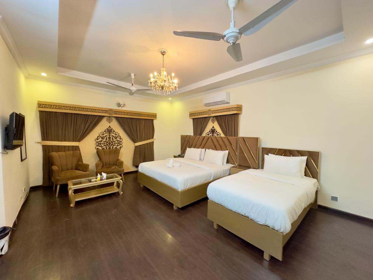 Deluxe Triple Room