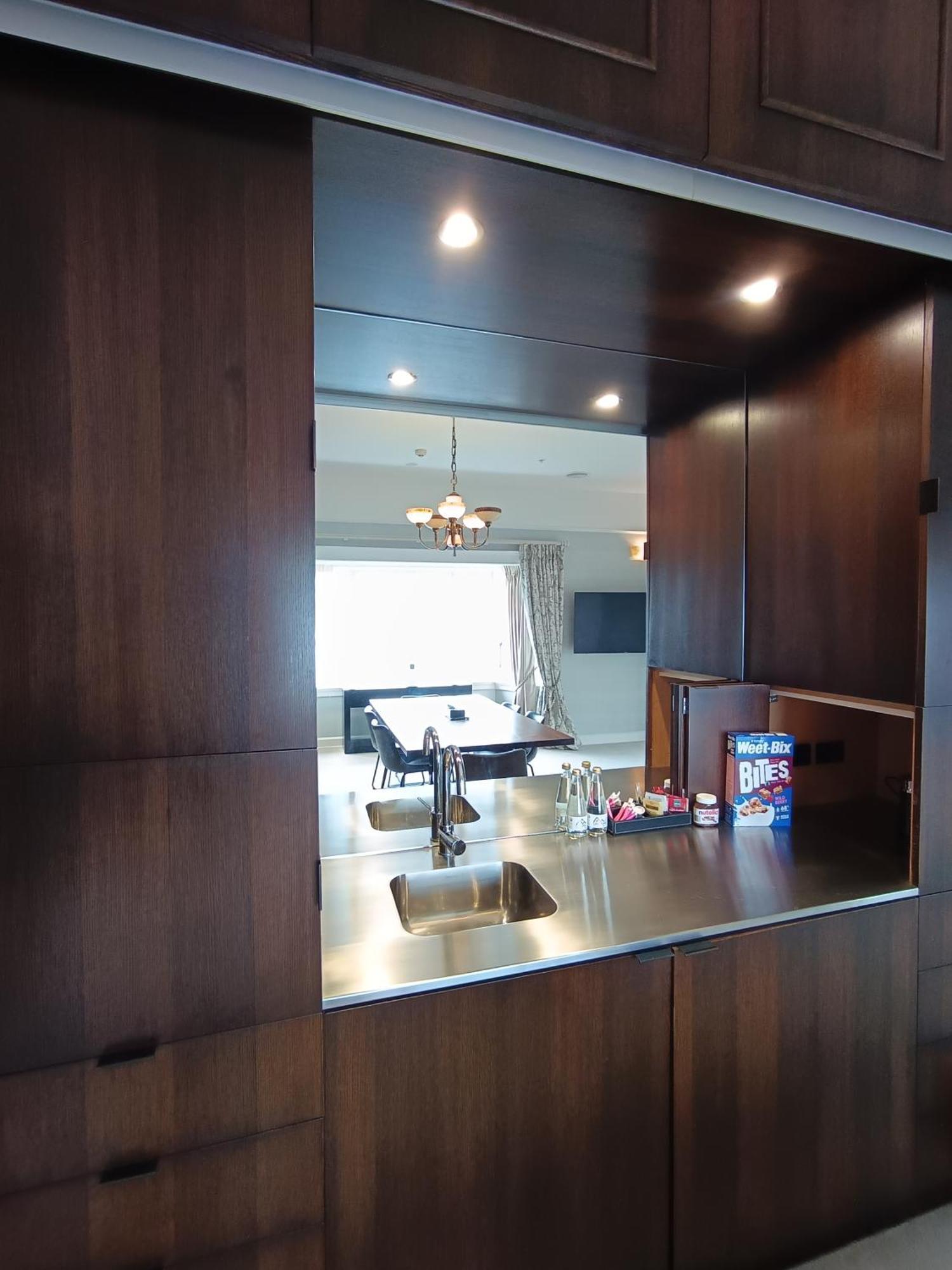 Superior Suite,1615942829:JPEG