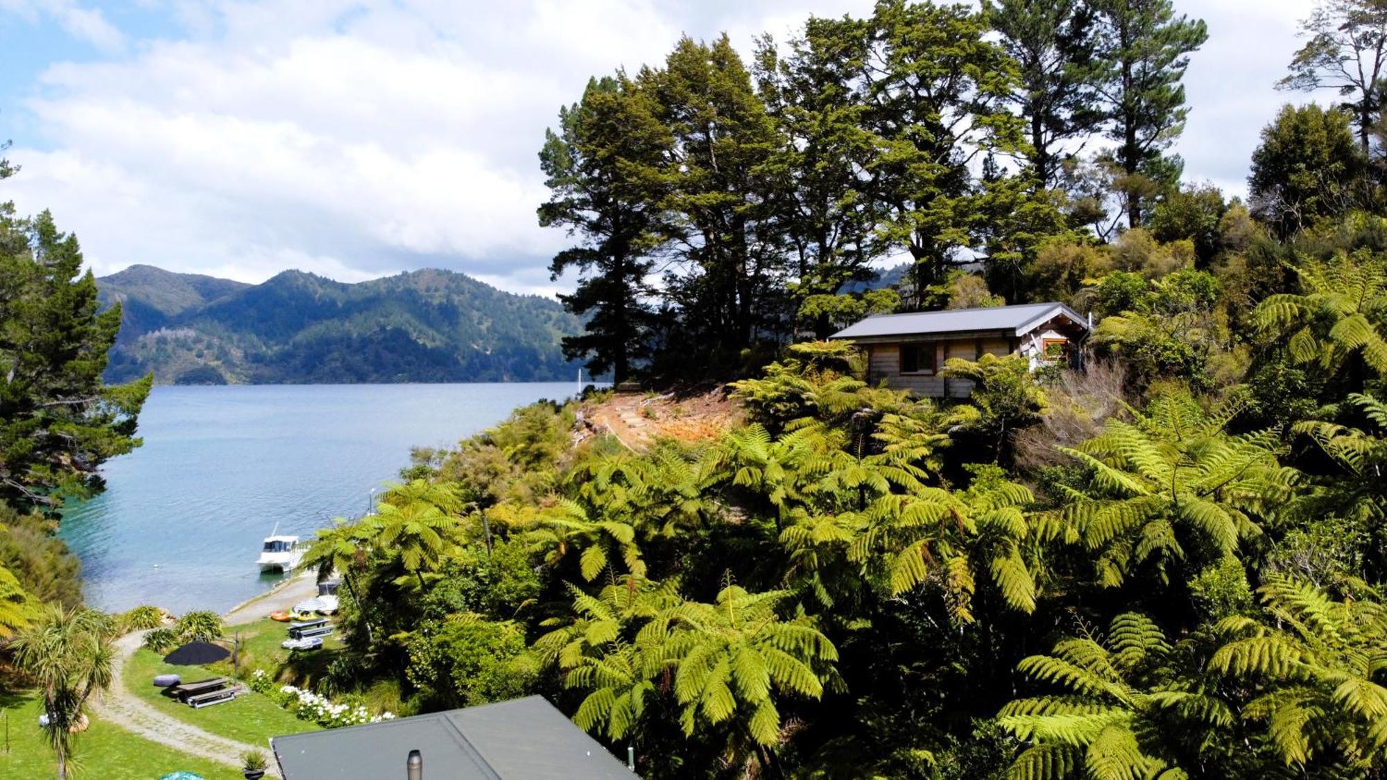 Deluxe Double or Twin Room with Sea View