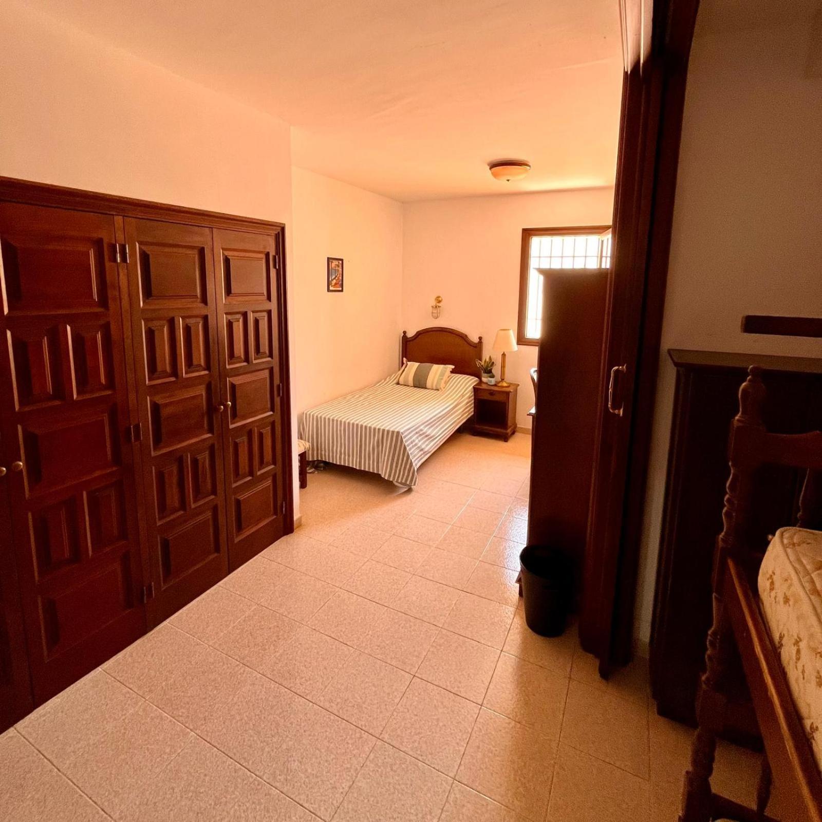 Habitación Estándar con baño compartido - 2 camas