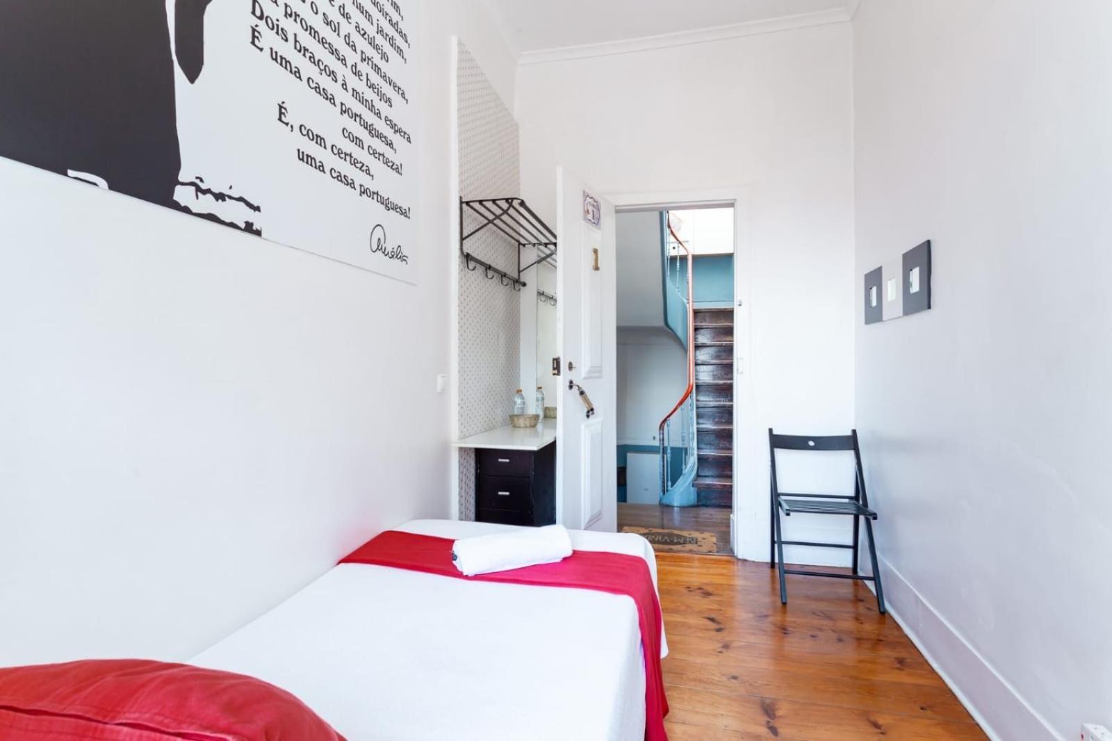 Single Room with Shared Bathroom