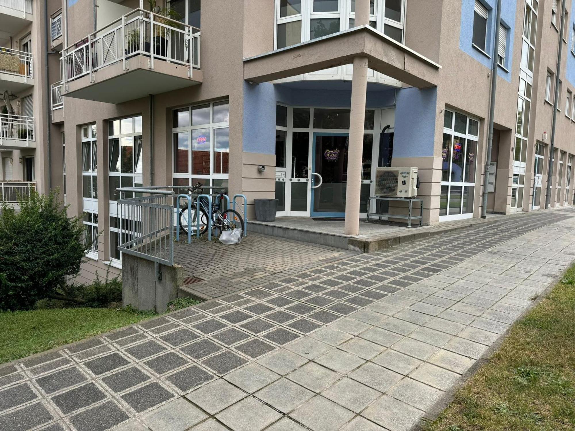 Vierbettzimmer mit Gemeinschaftsbad