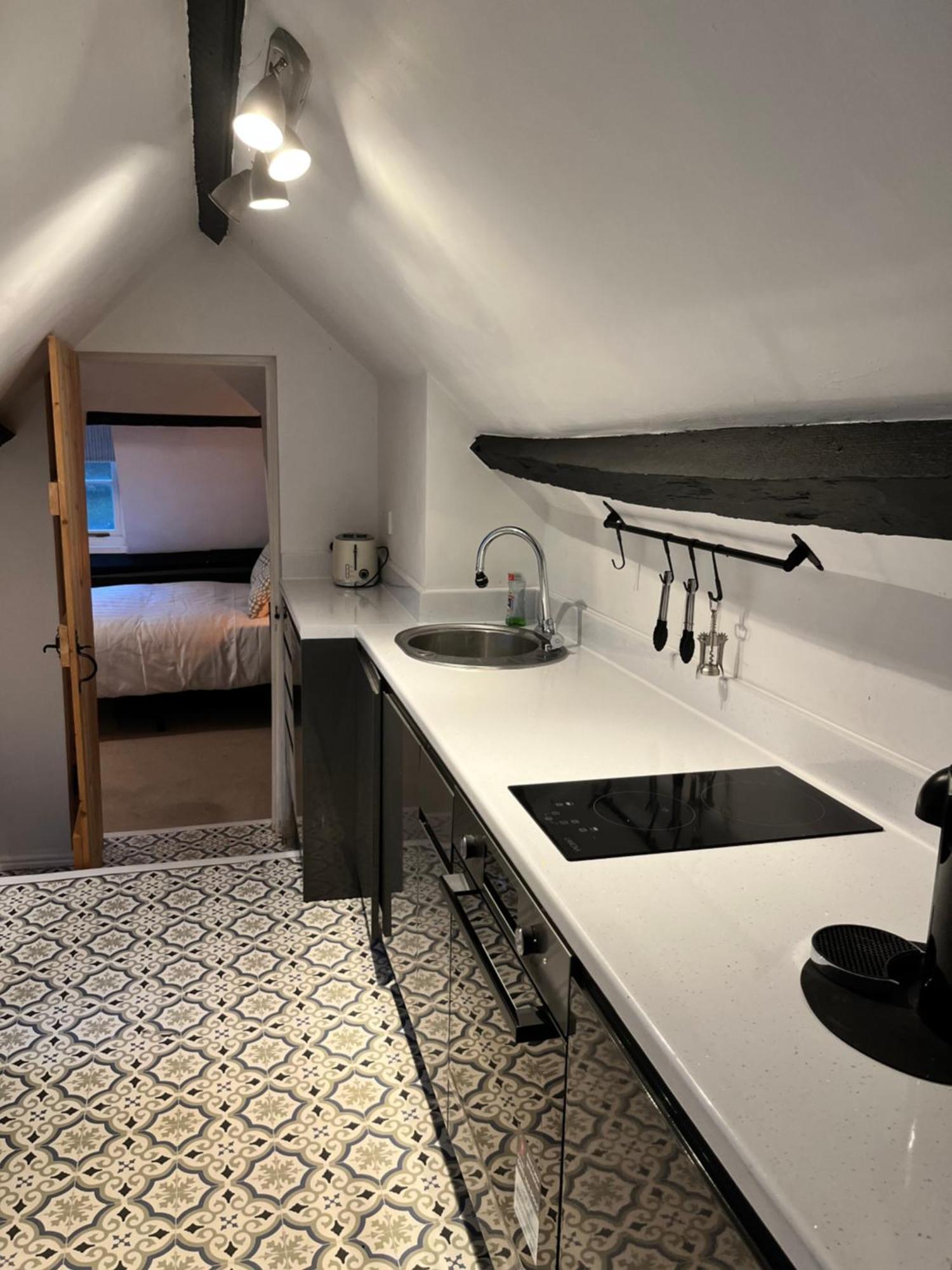 One-bedroom Loft Apartment,1618338924:JPEG