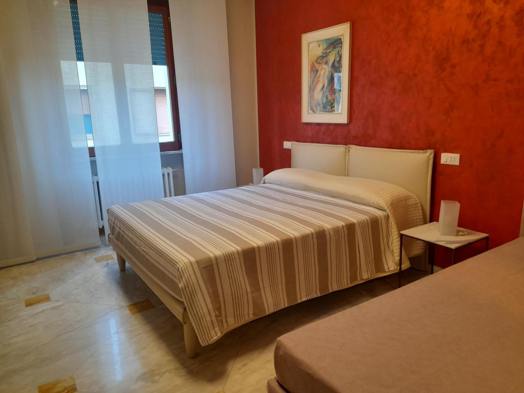 Deluxe Room (2 Adults + 1 Child)
