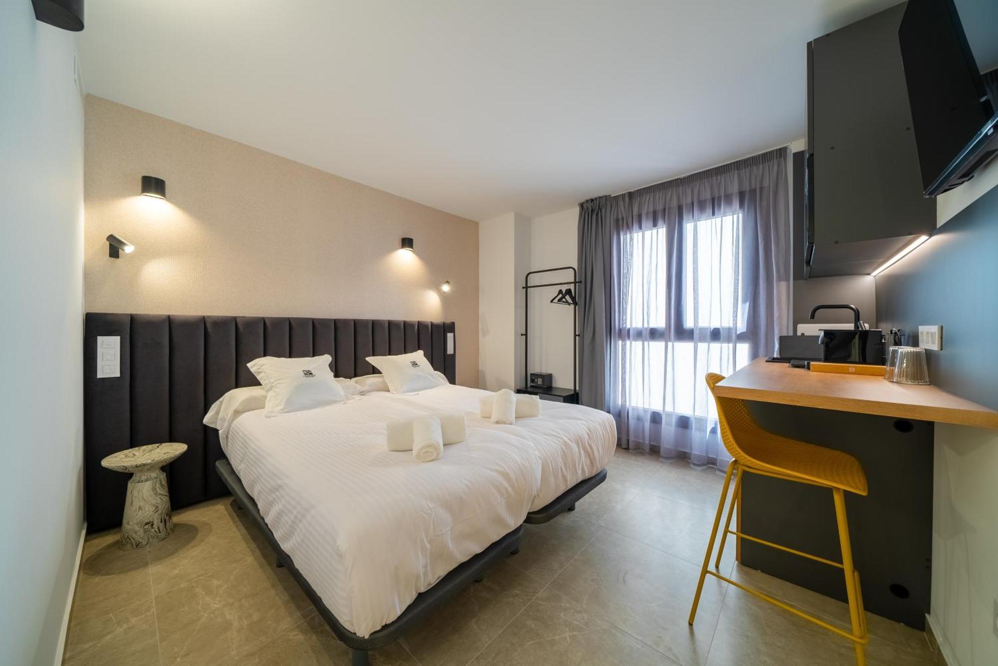 Standard Double or Twin Room,1621213613:JPEG