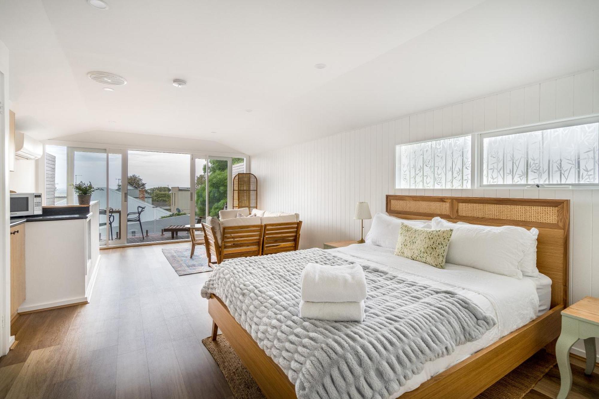 One-Bedroom Apartment Treetop Studio