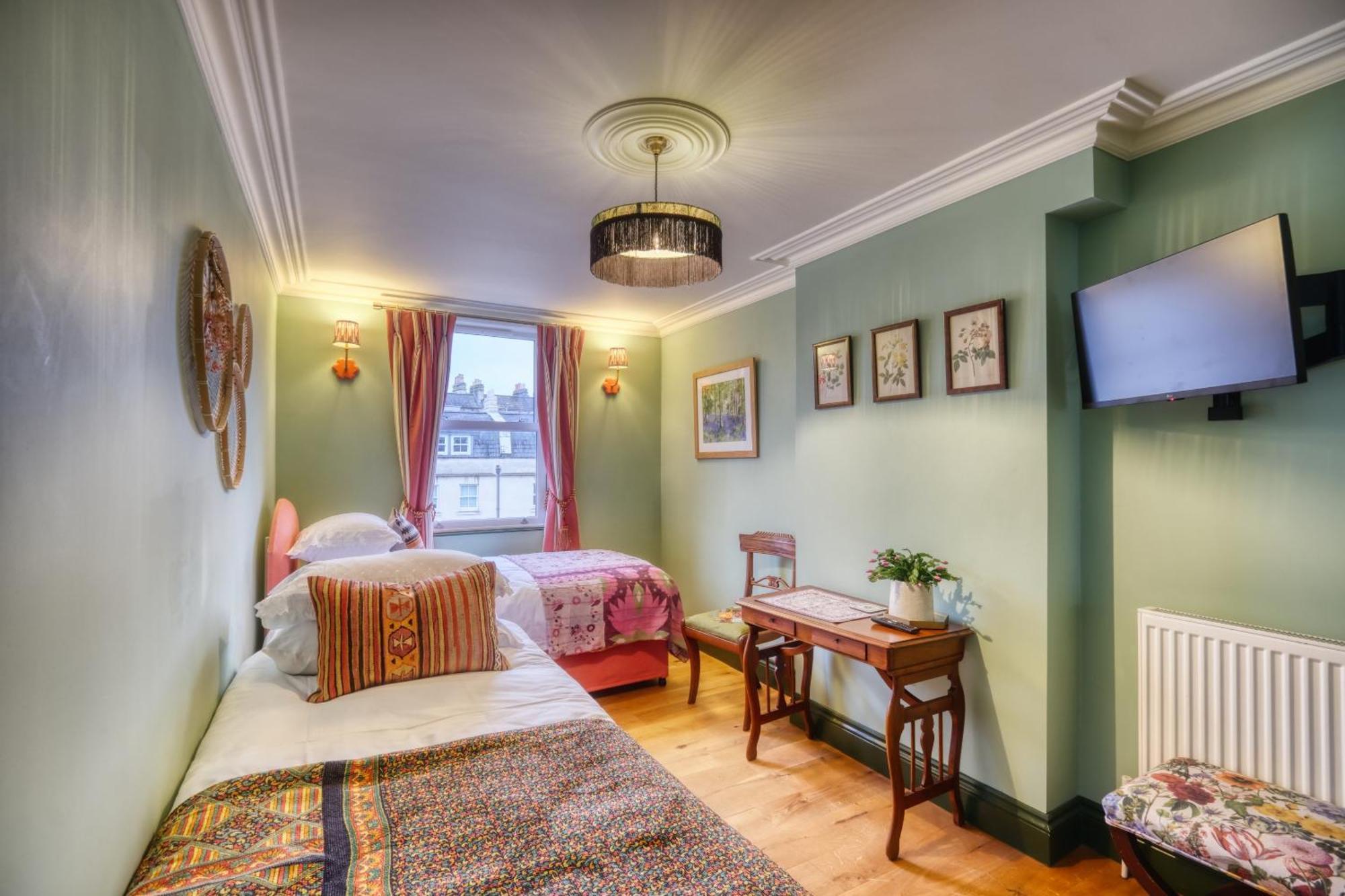 Twin Room with Private Bathroom