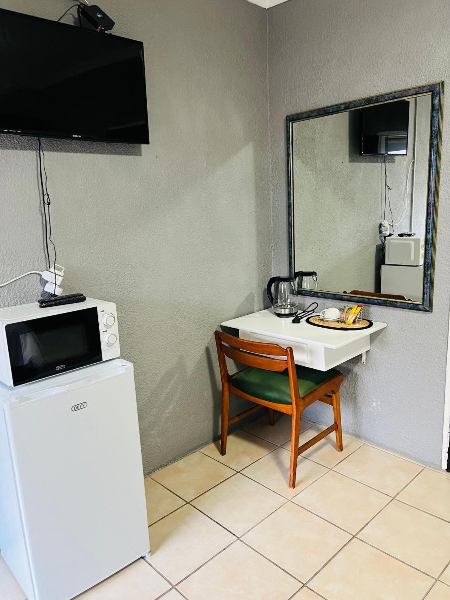Deluxe Double Room with Shower