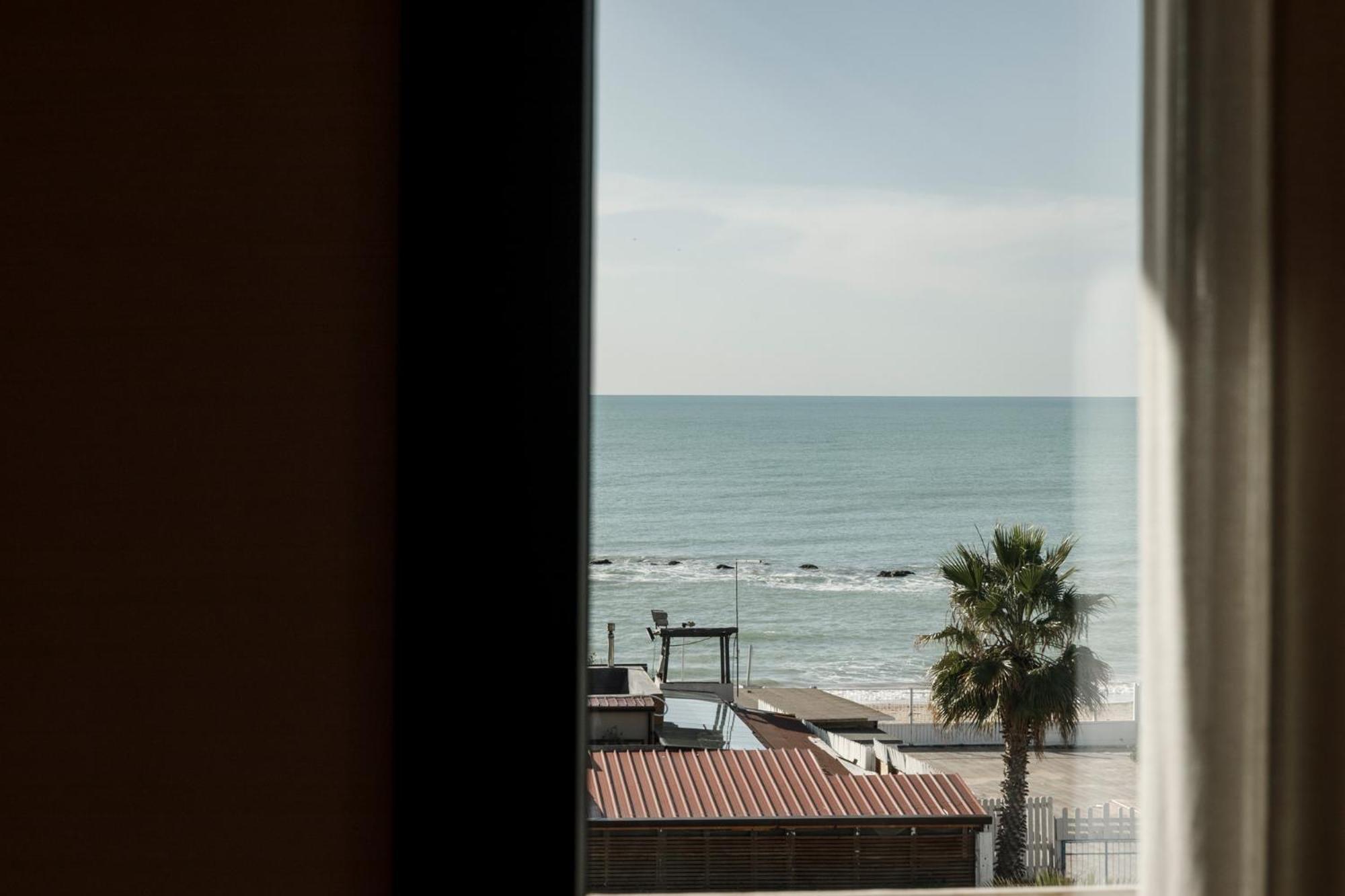 Habitación Doble Deluxe con balcón y vistas al mar