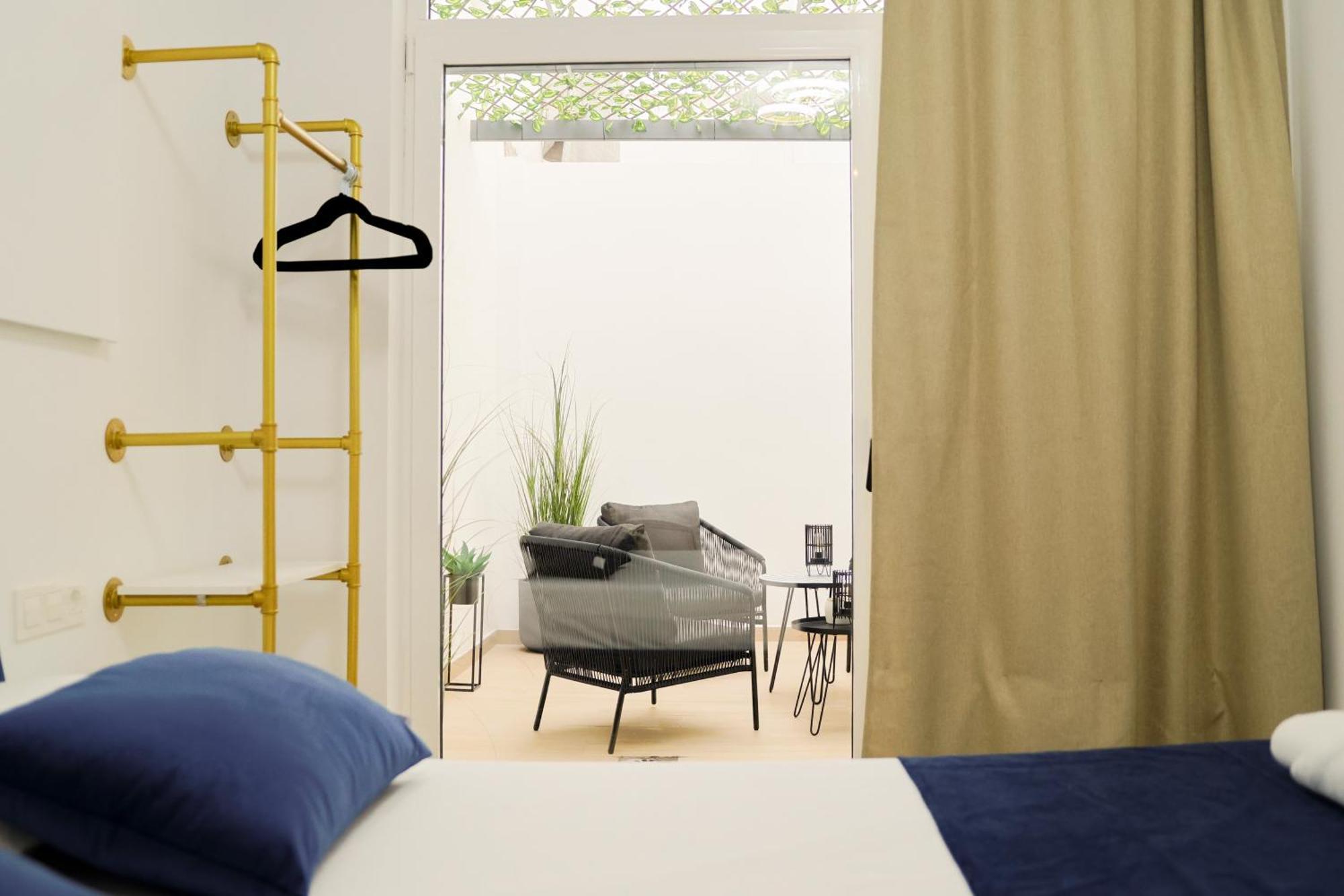 Double Room Private Bathroom