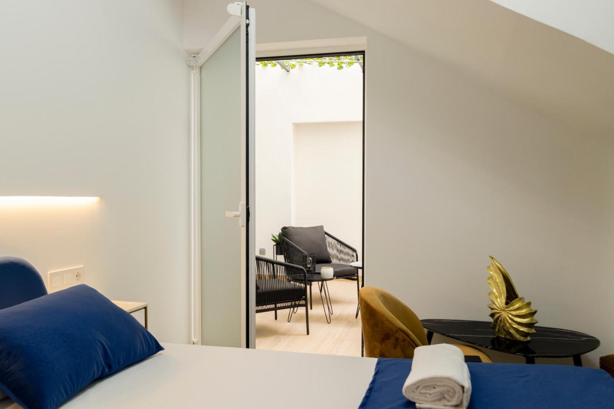 Double Room Private Bathroom