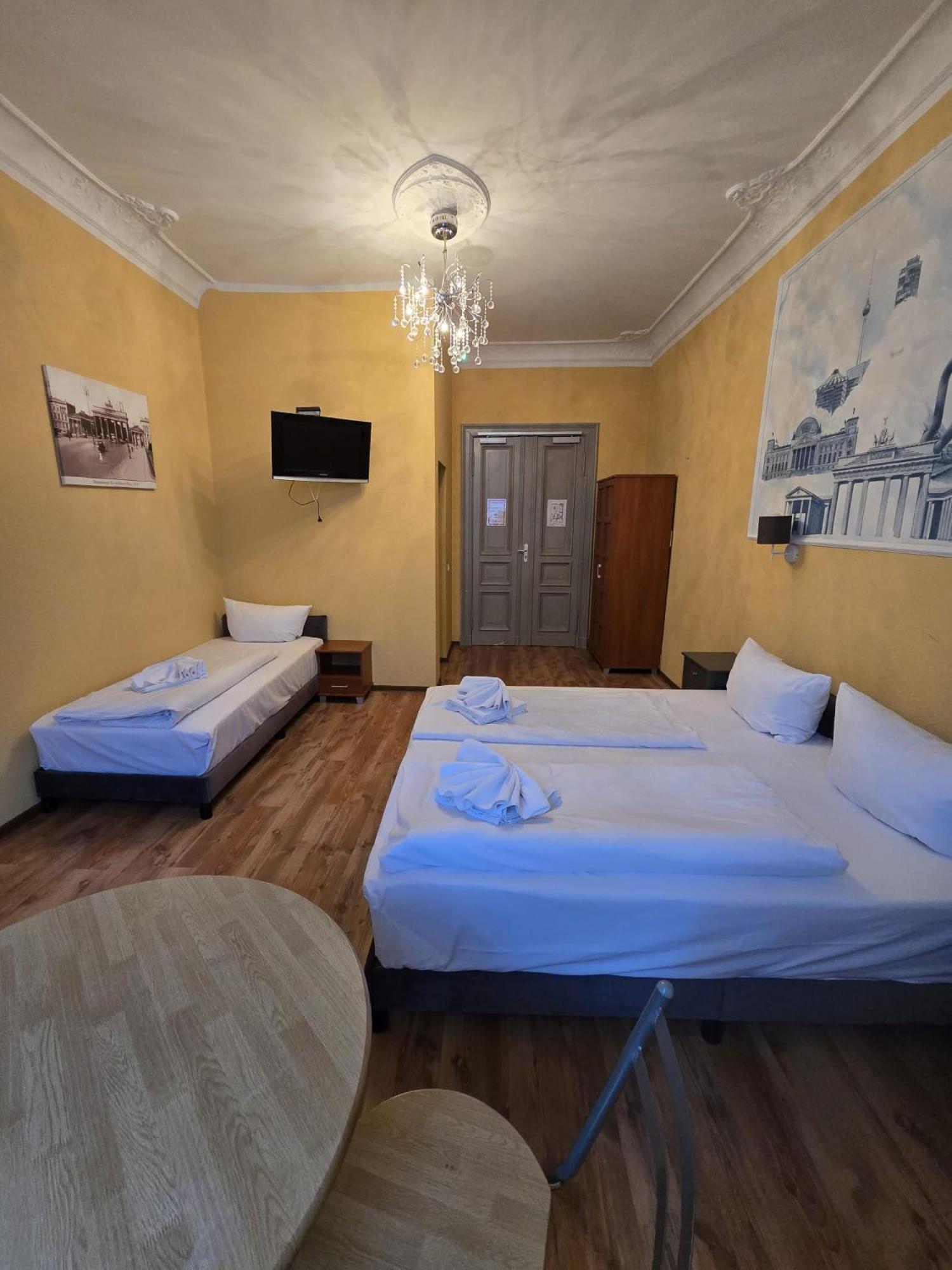 Triple Room,1636738380:JPEG
