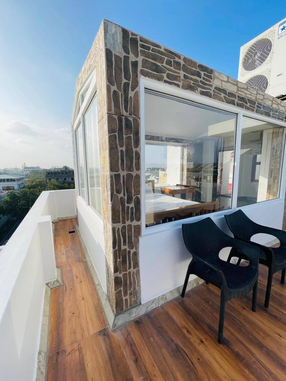 Habitación Doble Deluxe con balcón y vistas al mar