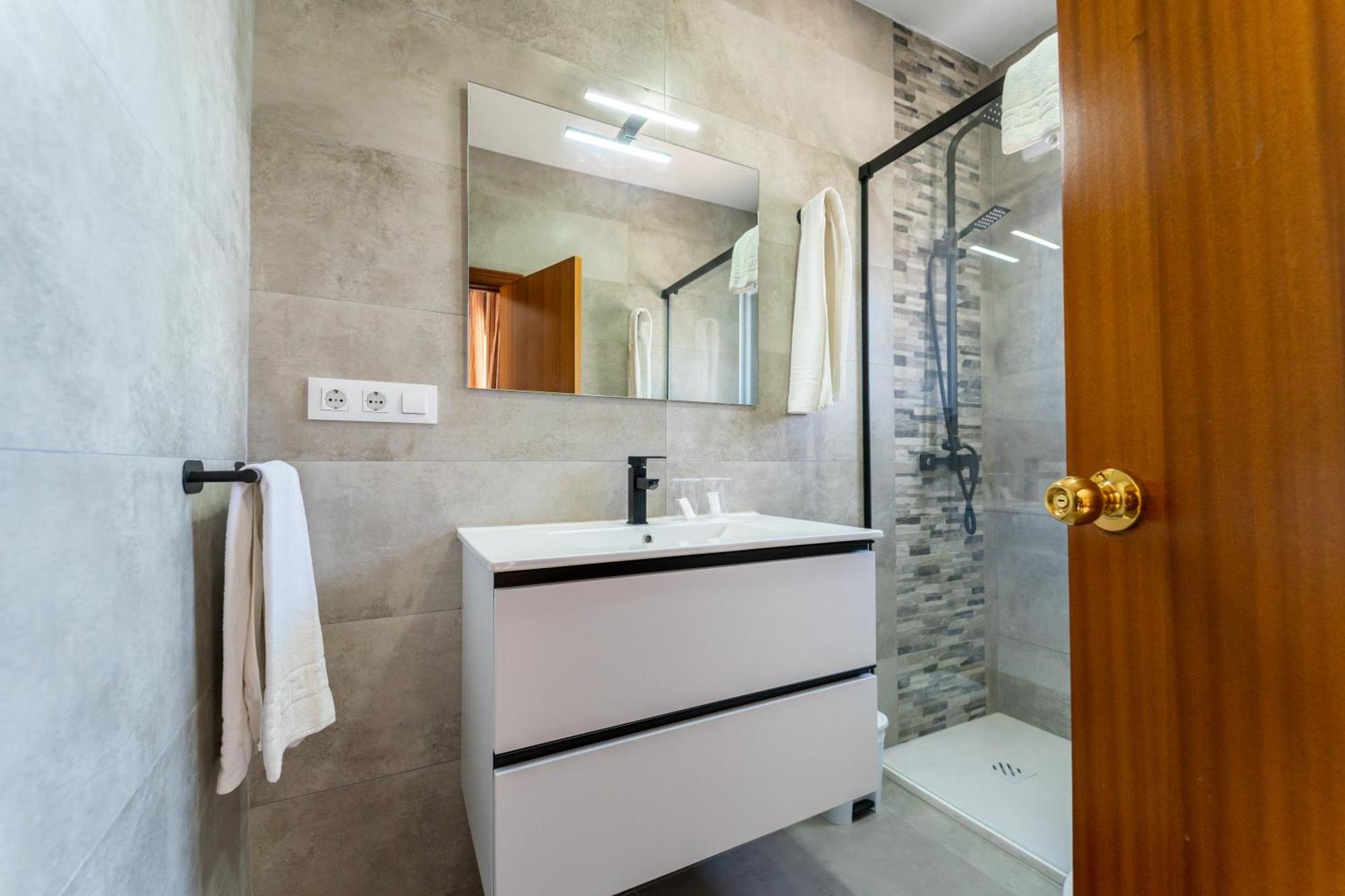 Apartamento de 2 dormitorios con terraza