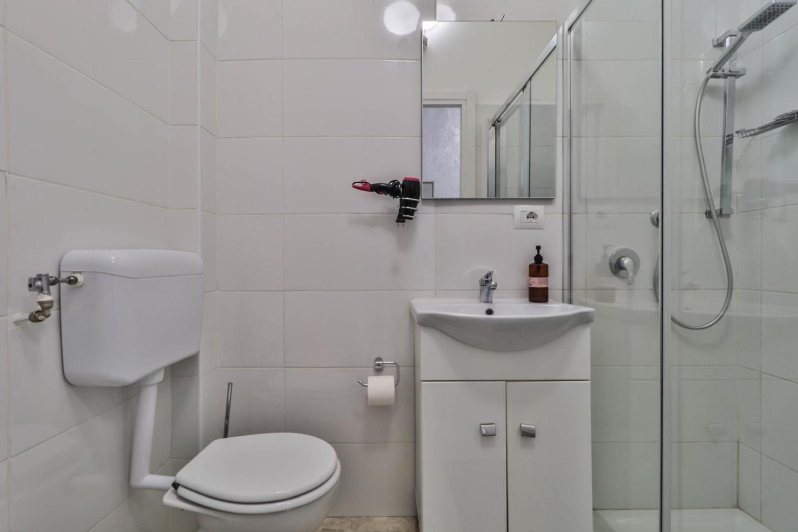 Triple Room Private Bathroom,1643527134:JPEG
