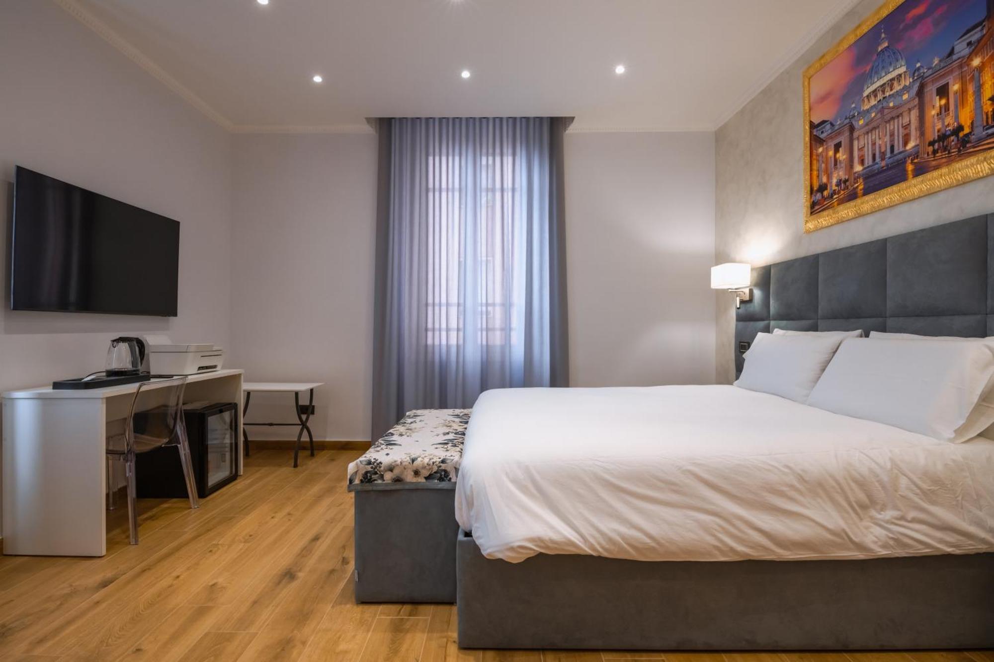 Deluxe King Suite