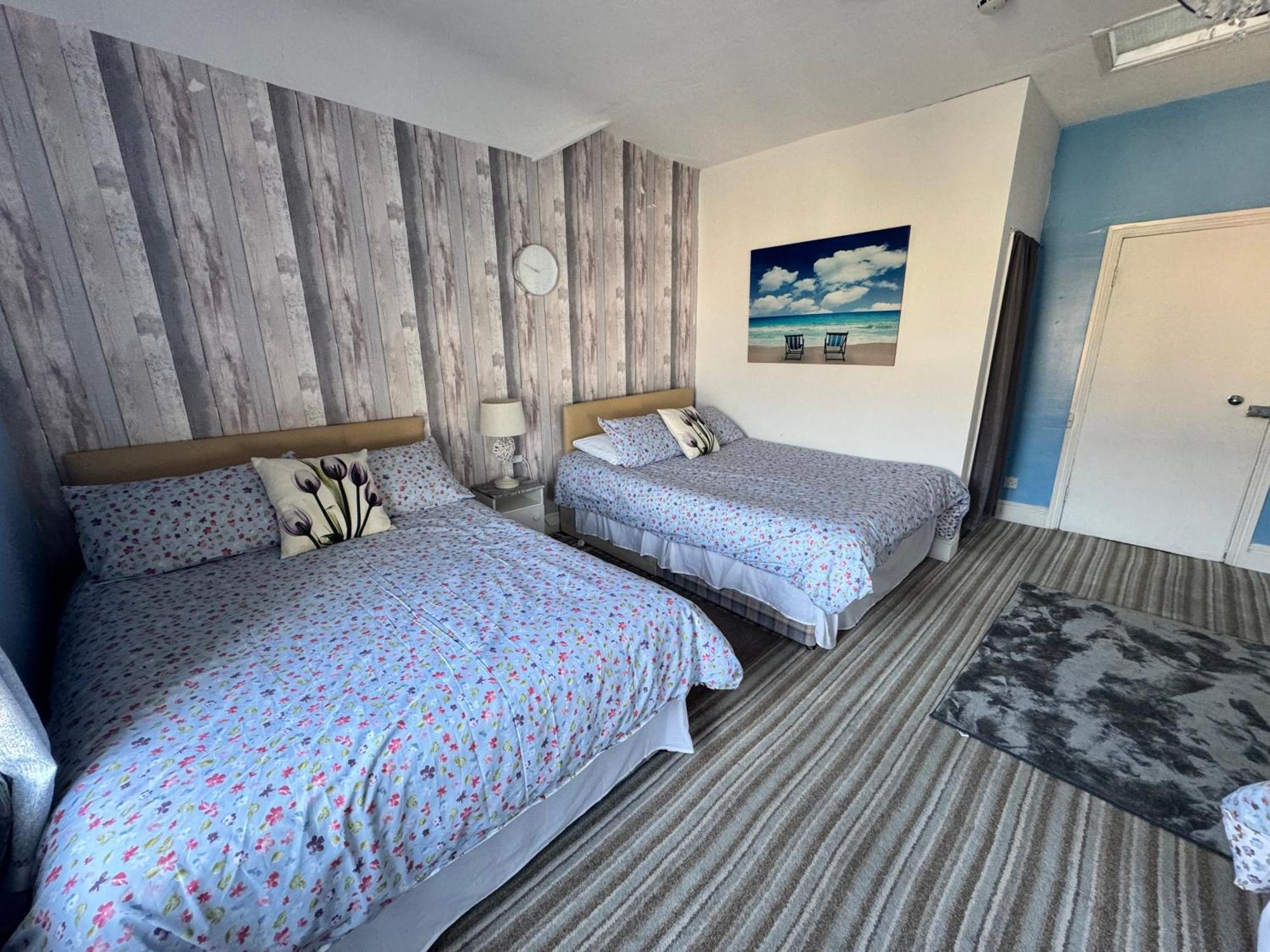 Deluxe Family Room