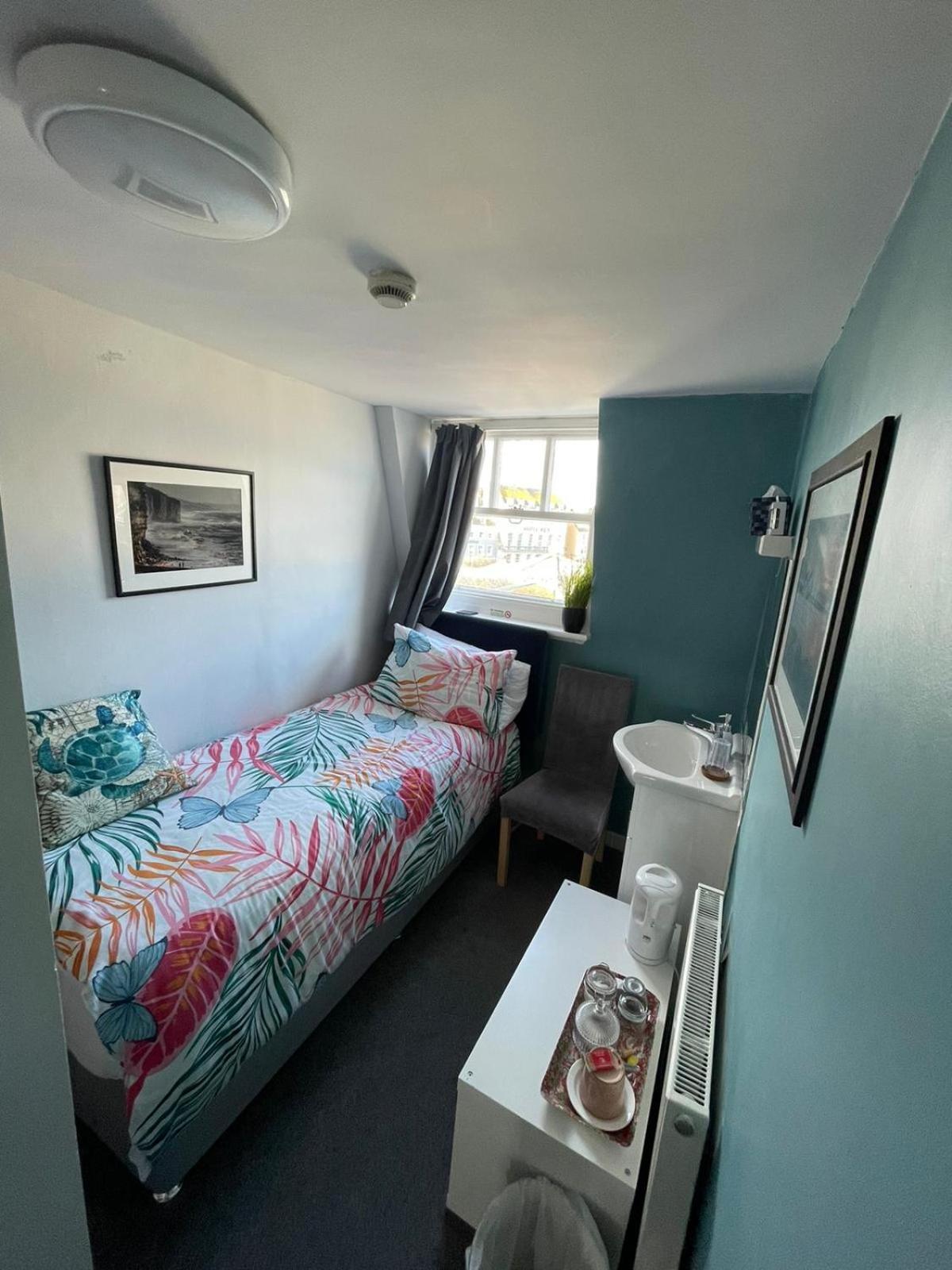 Standard Single Room,1648919230:JPEG