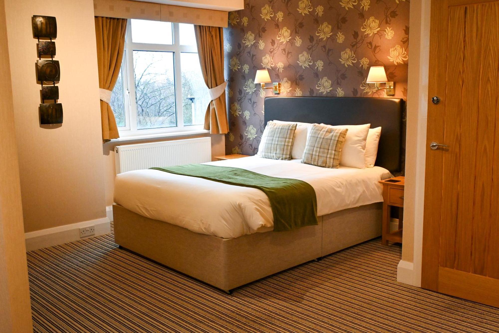 Superior King Room,1648925021:JPEG