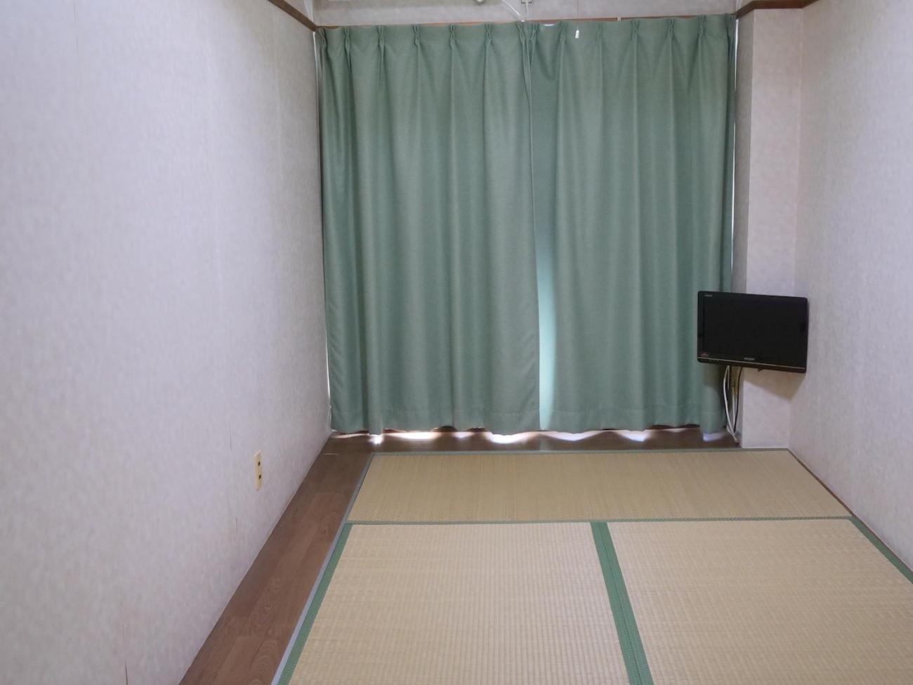 Japanese-Style Room
