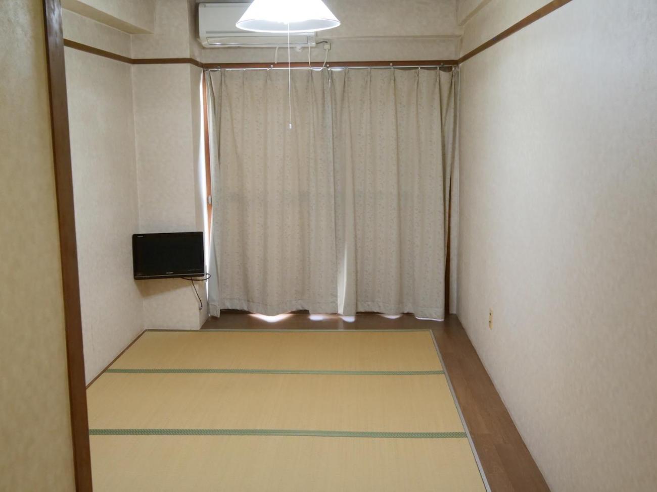 Japanese-Style Room