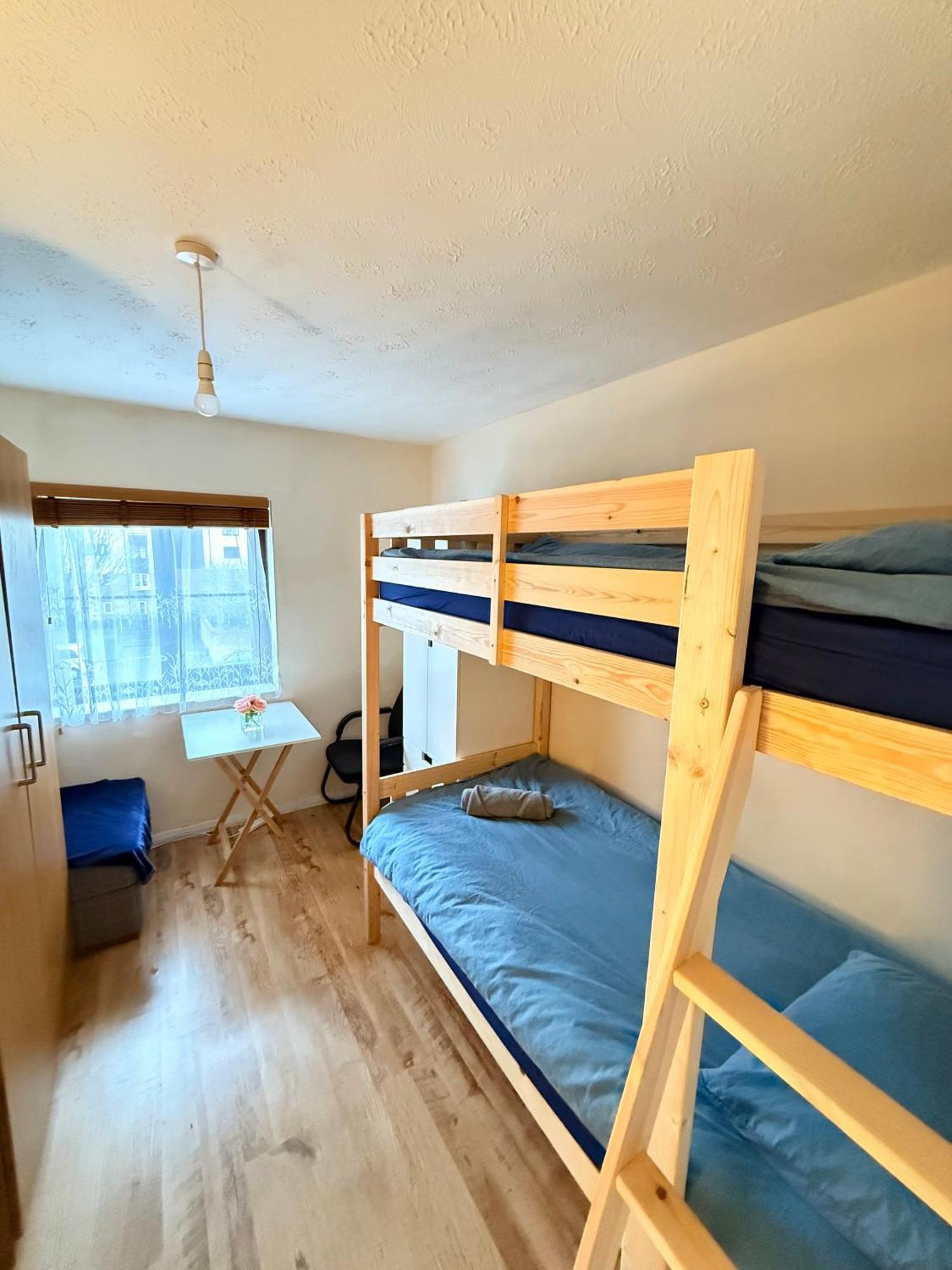 Mixed Dormitory Room,1650109543:JPEG