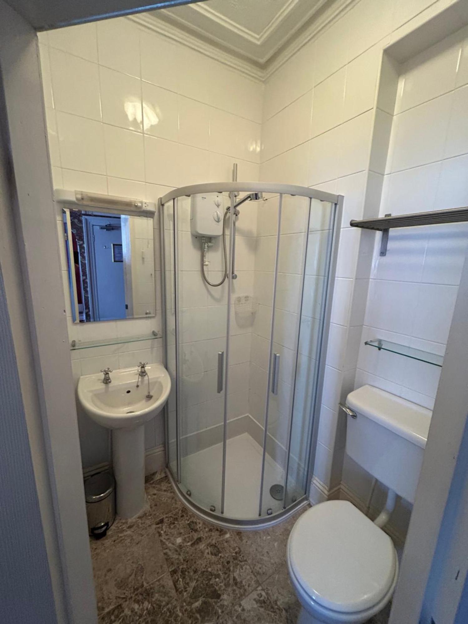 Large Double or Twin Room