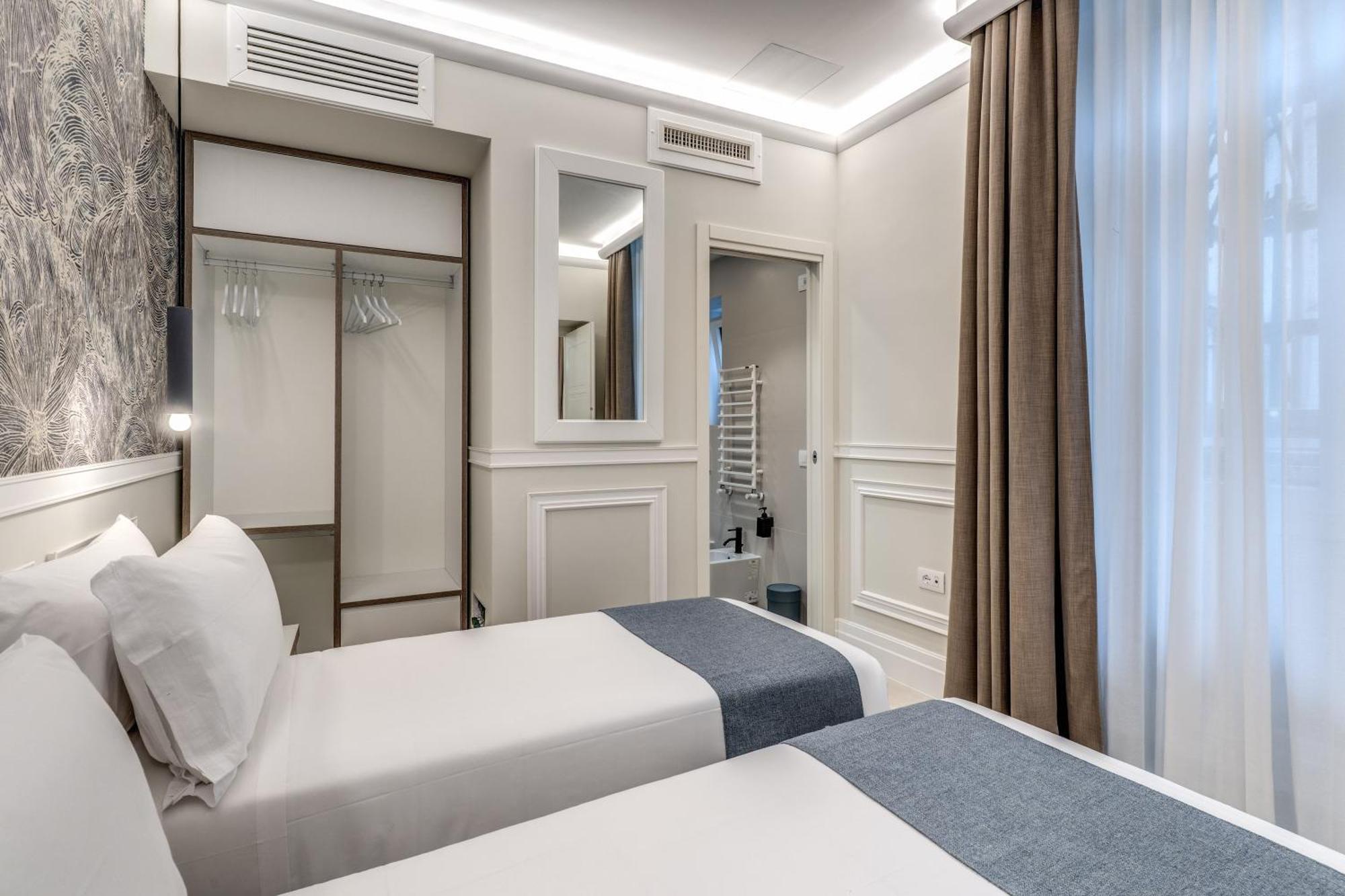 Deluxe Family Suite
