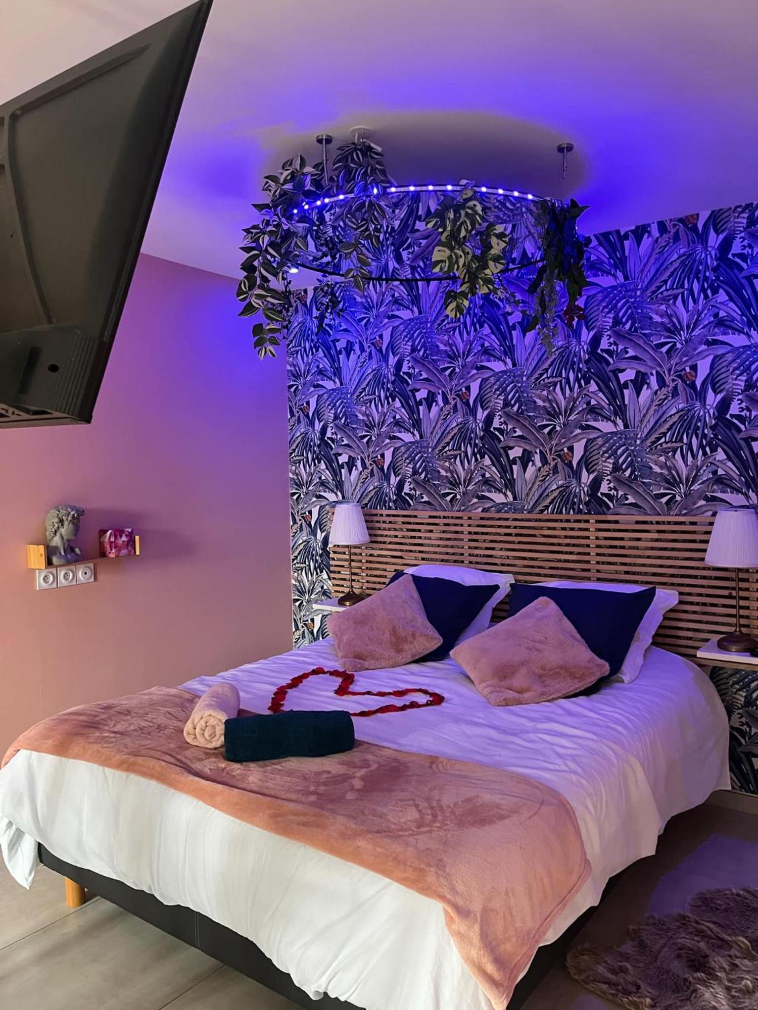 Chambre Lit King-Size avec Baignoire Spa