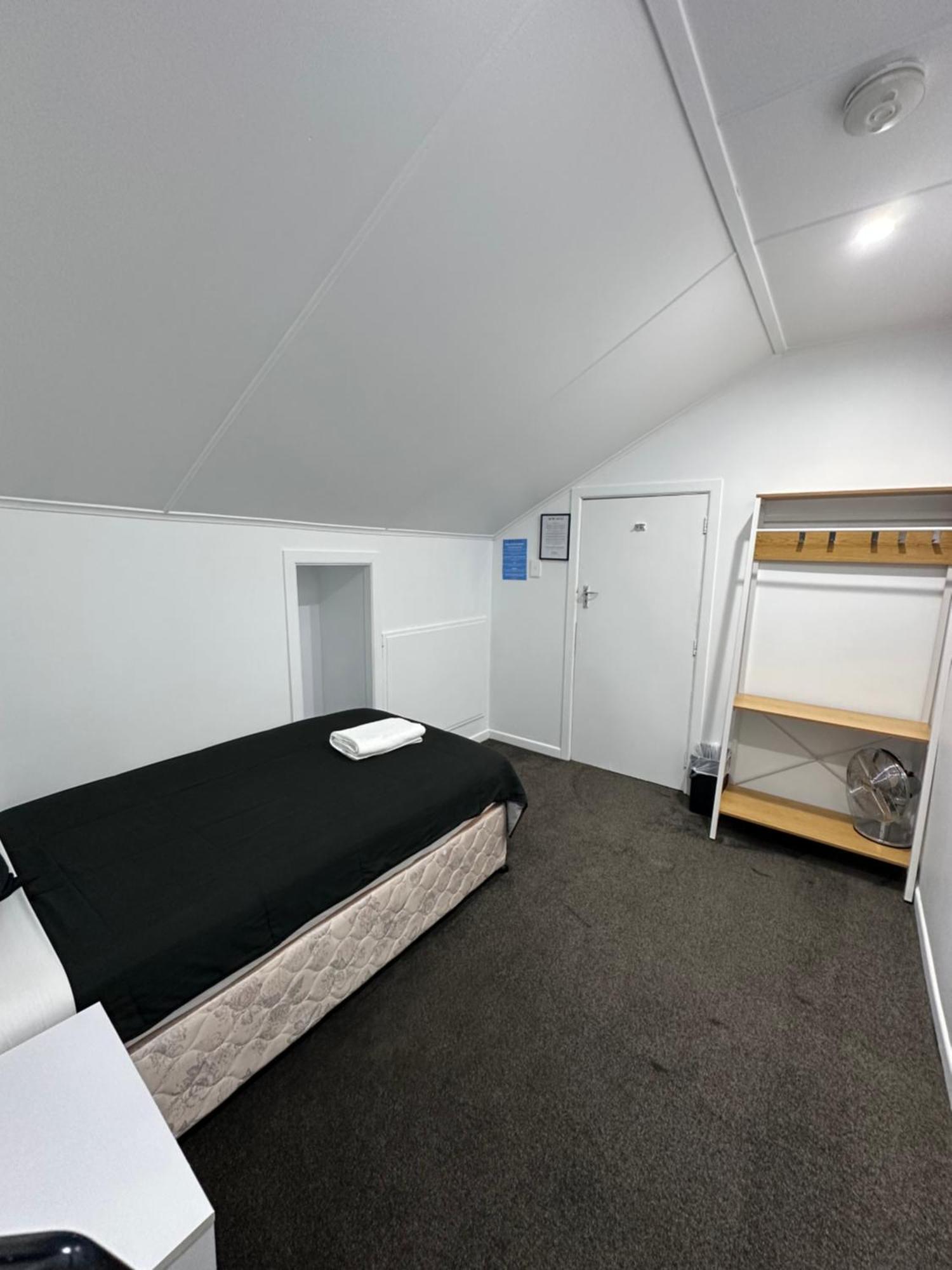 Single Room Shared Shower Toilet