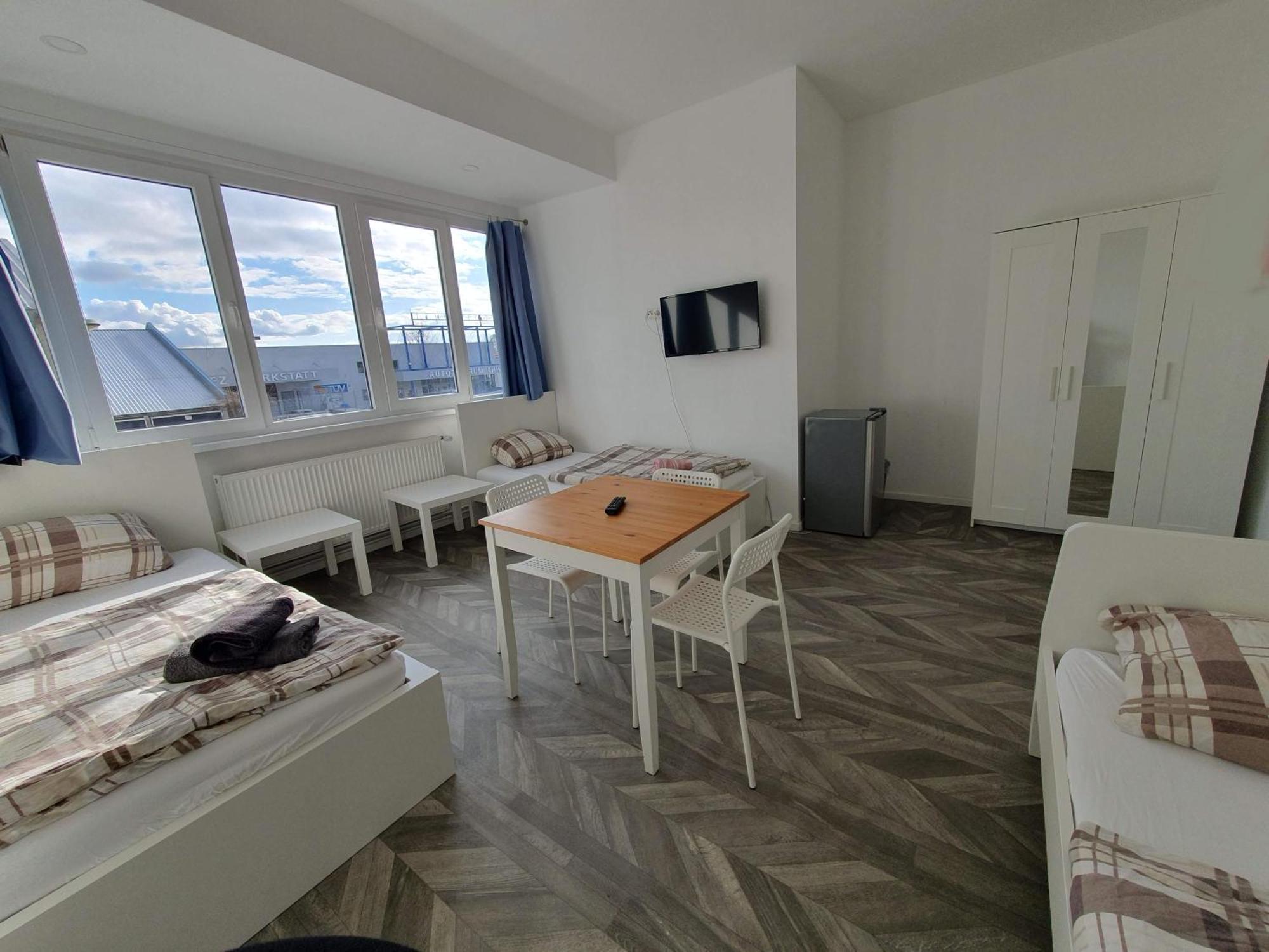 Dreibettzimmer mit eigenem Bad