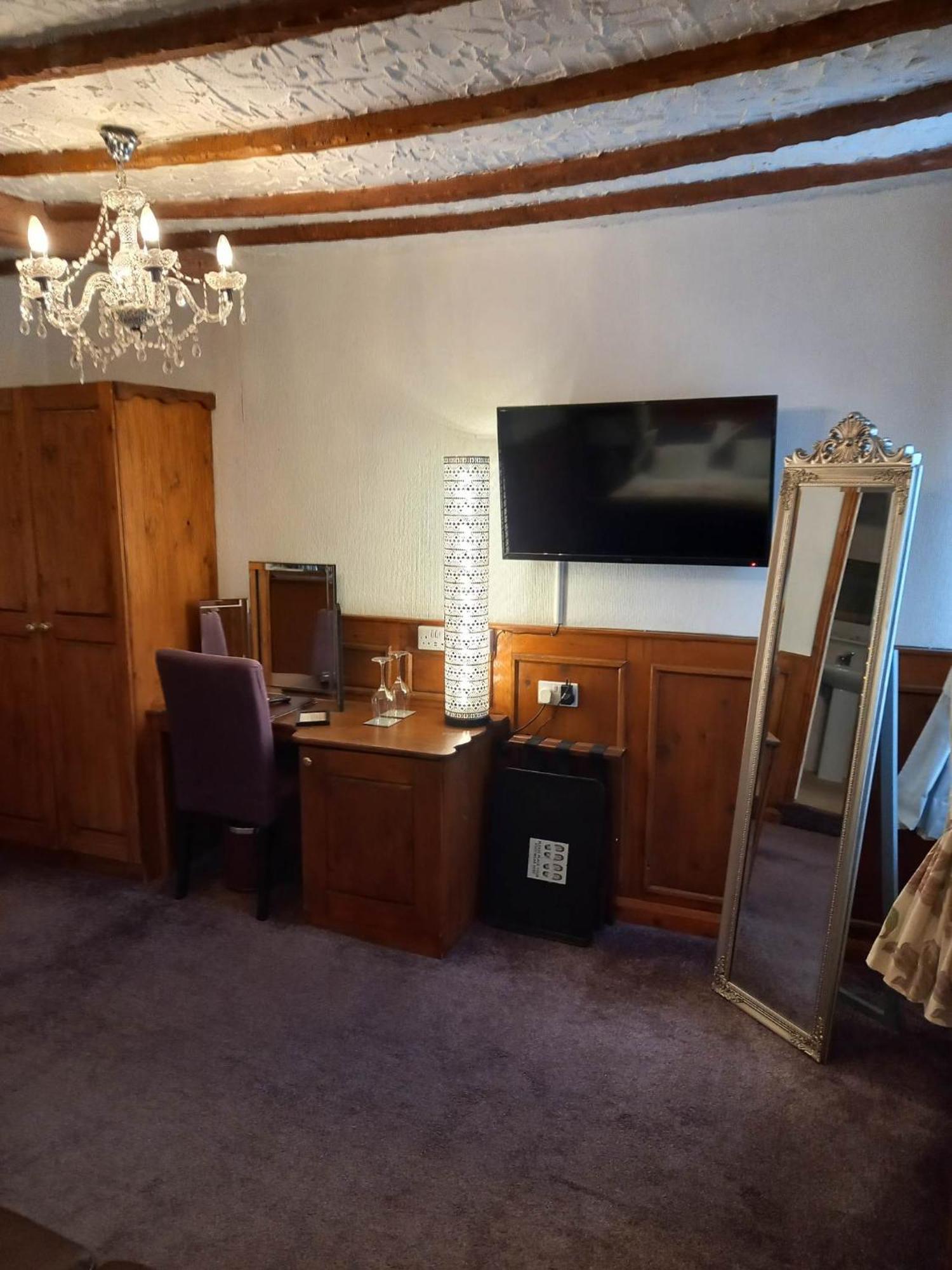 Deluxe Double Room,1659467925:JPEG