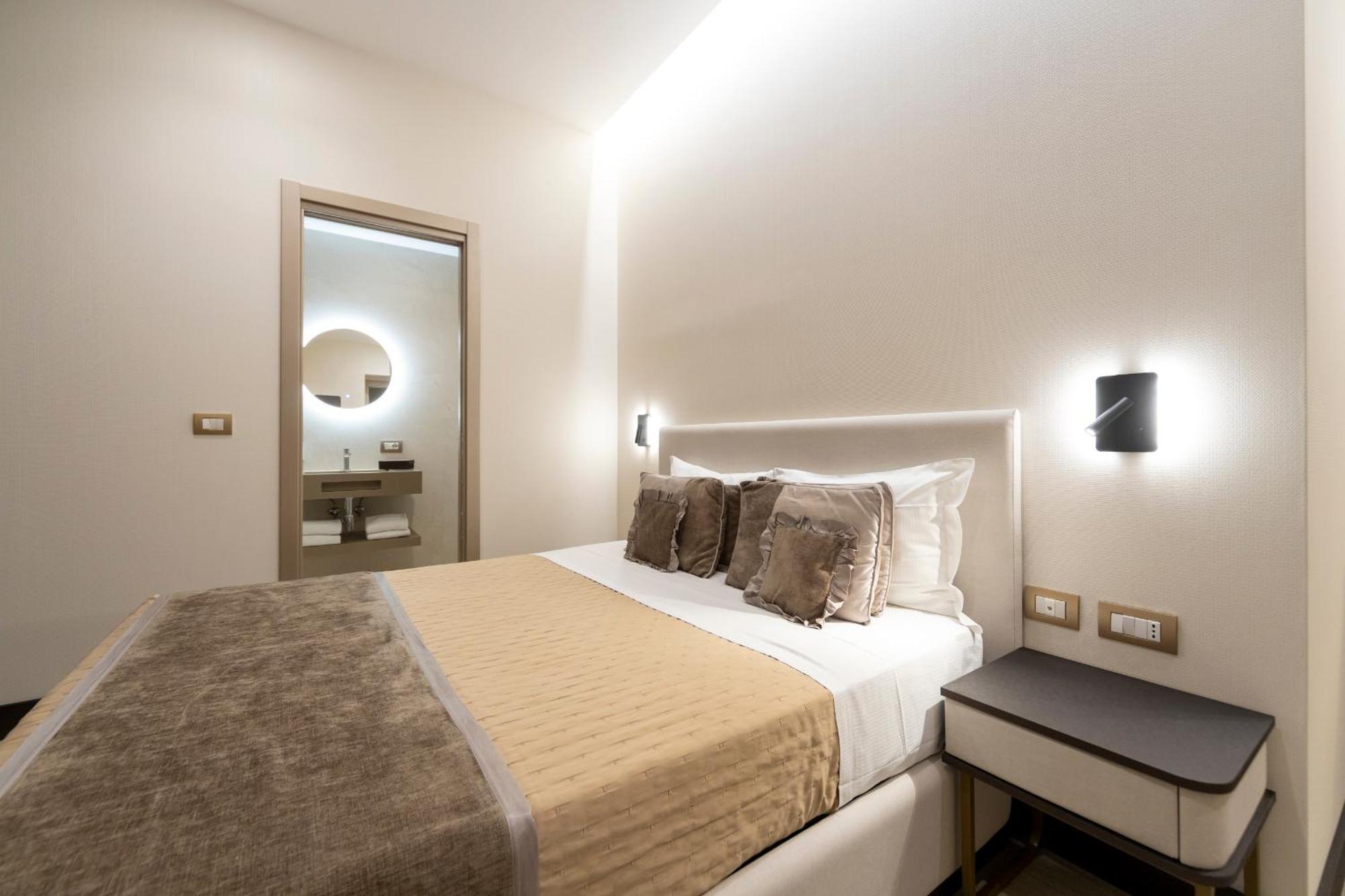 Classic Double Room,1663747530:JPEG