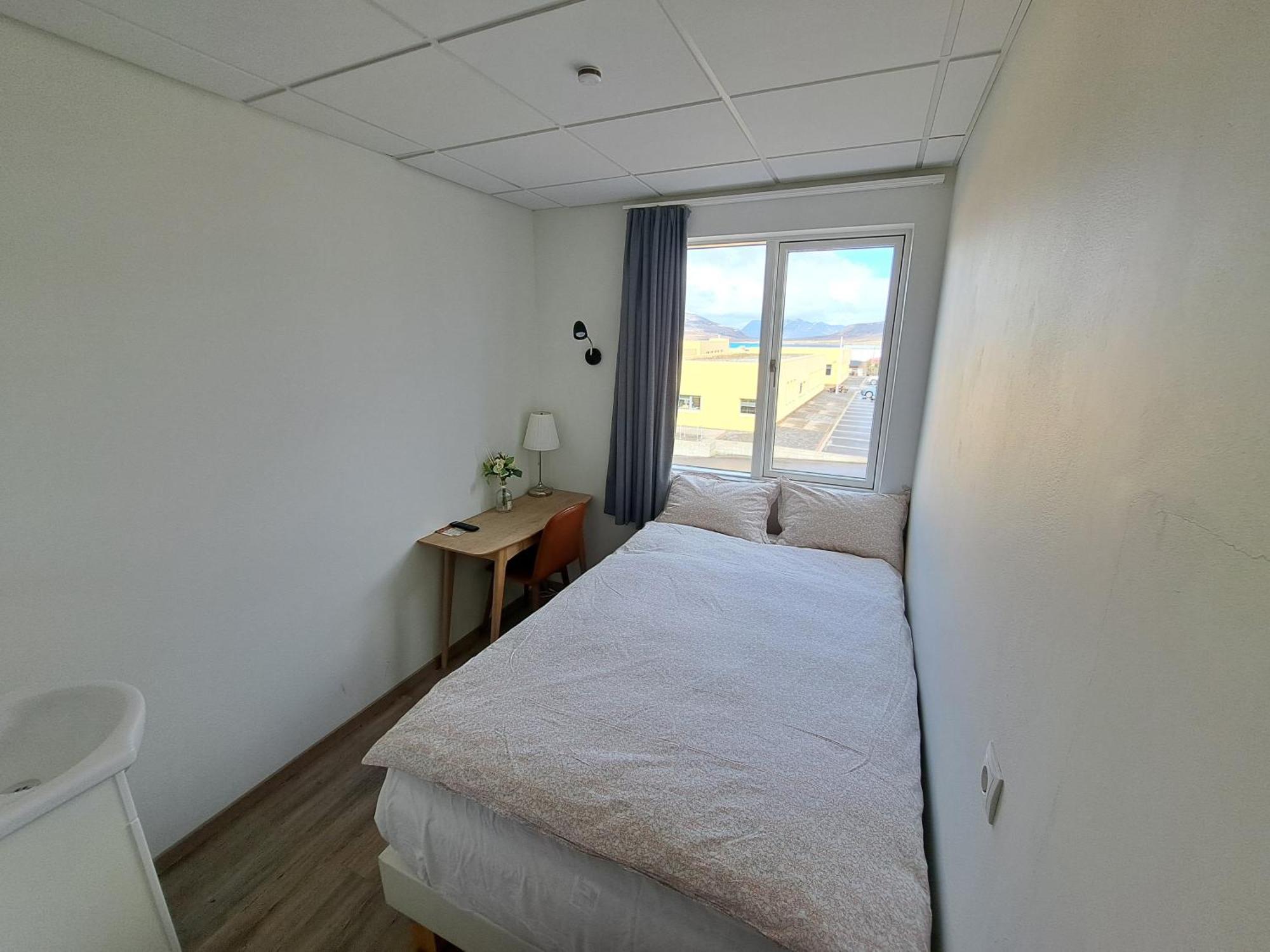 Single Room Private Bathroom
