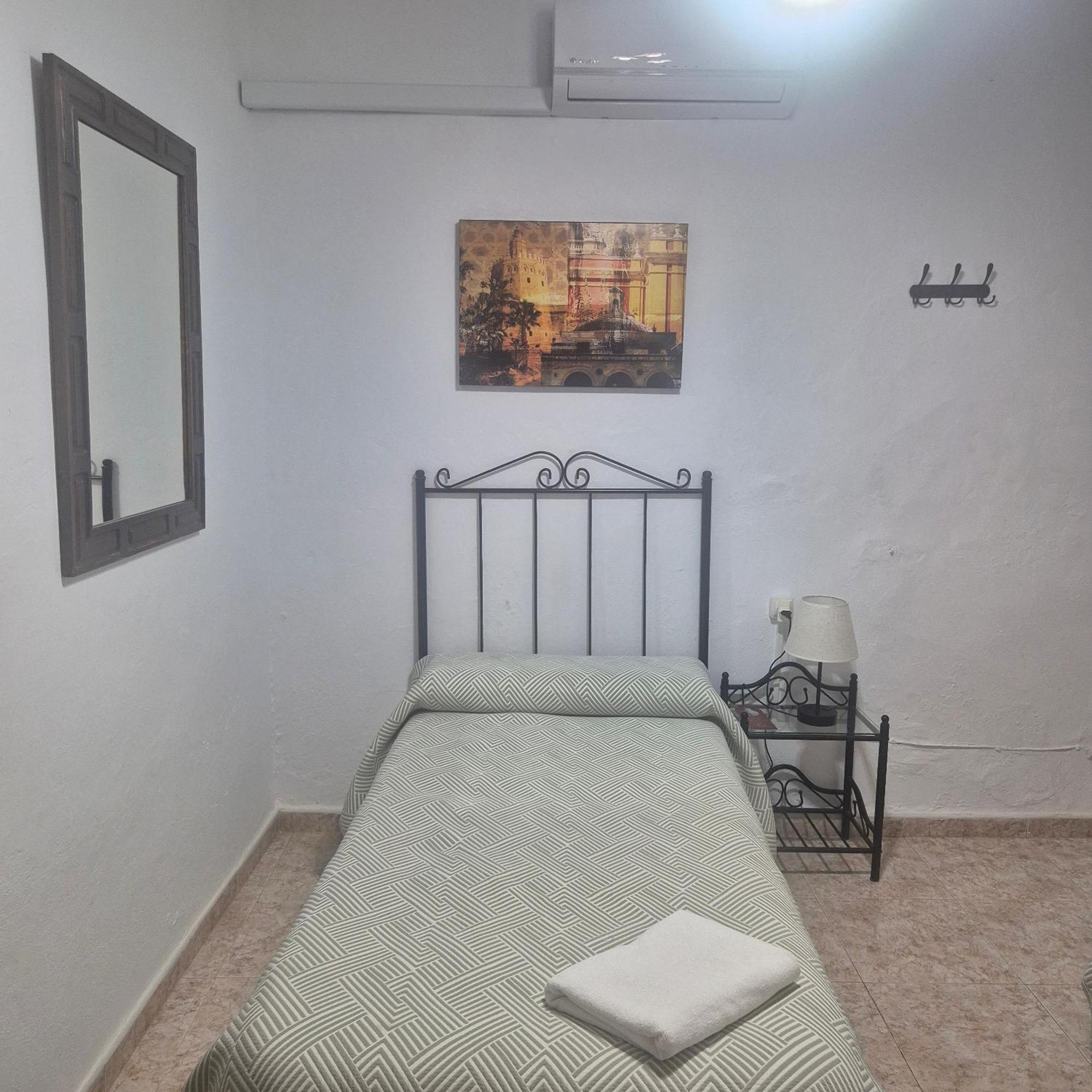 Double or Twin Room with Private Bathroom,1666033539:JPEG