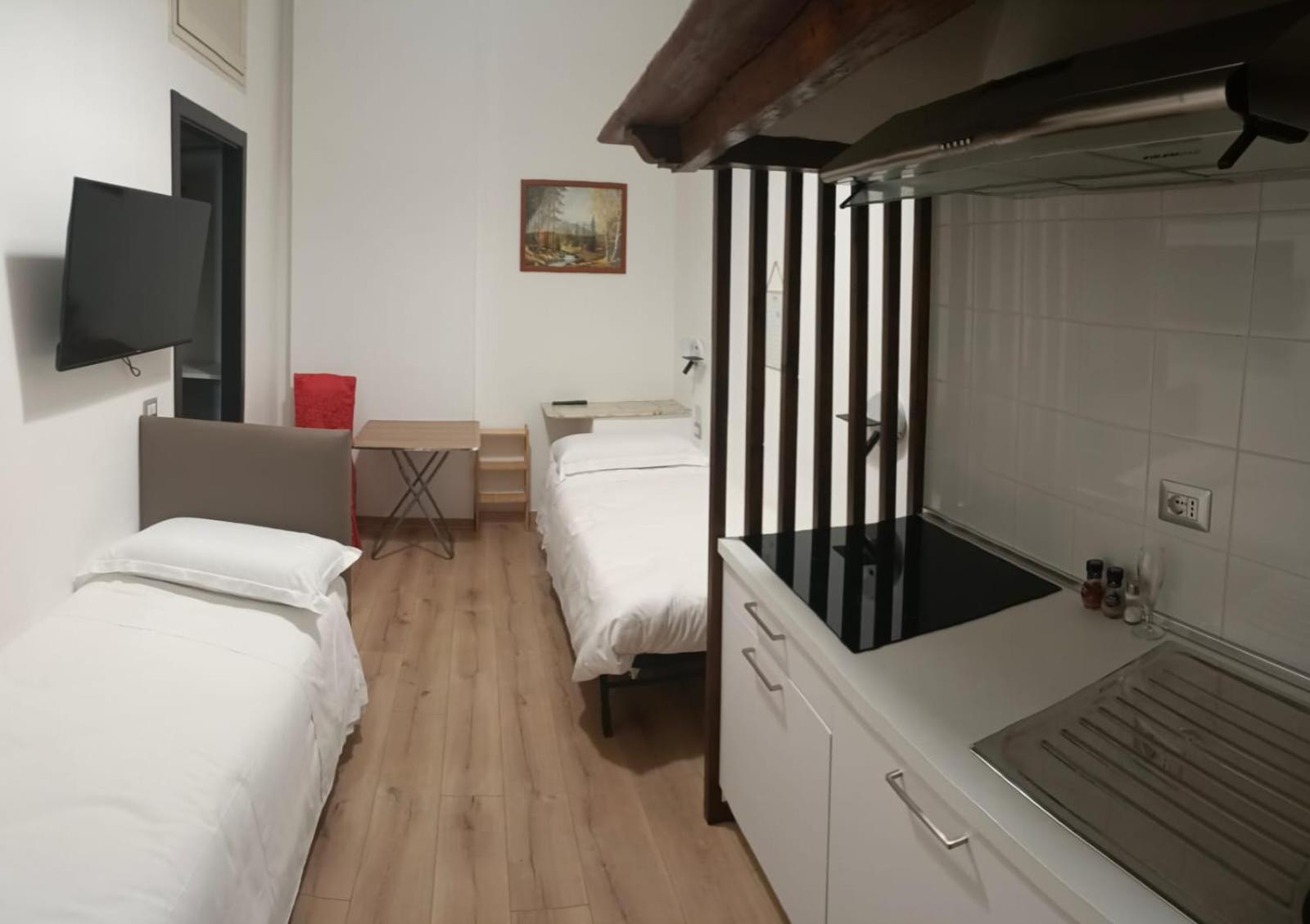 Camera Doppia con Letti Singoli con Bagno Privato