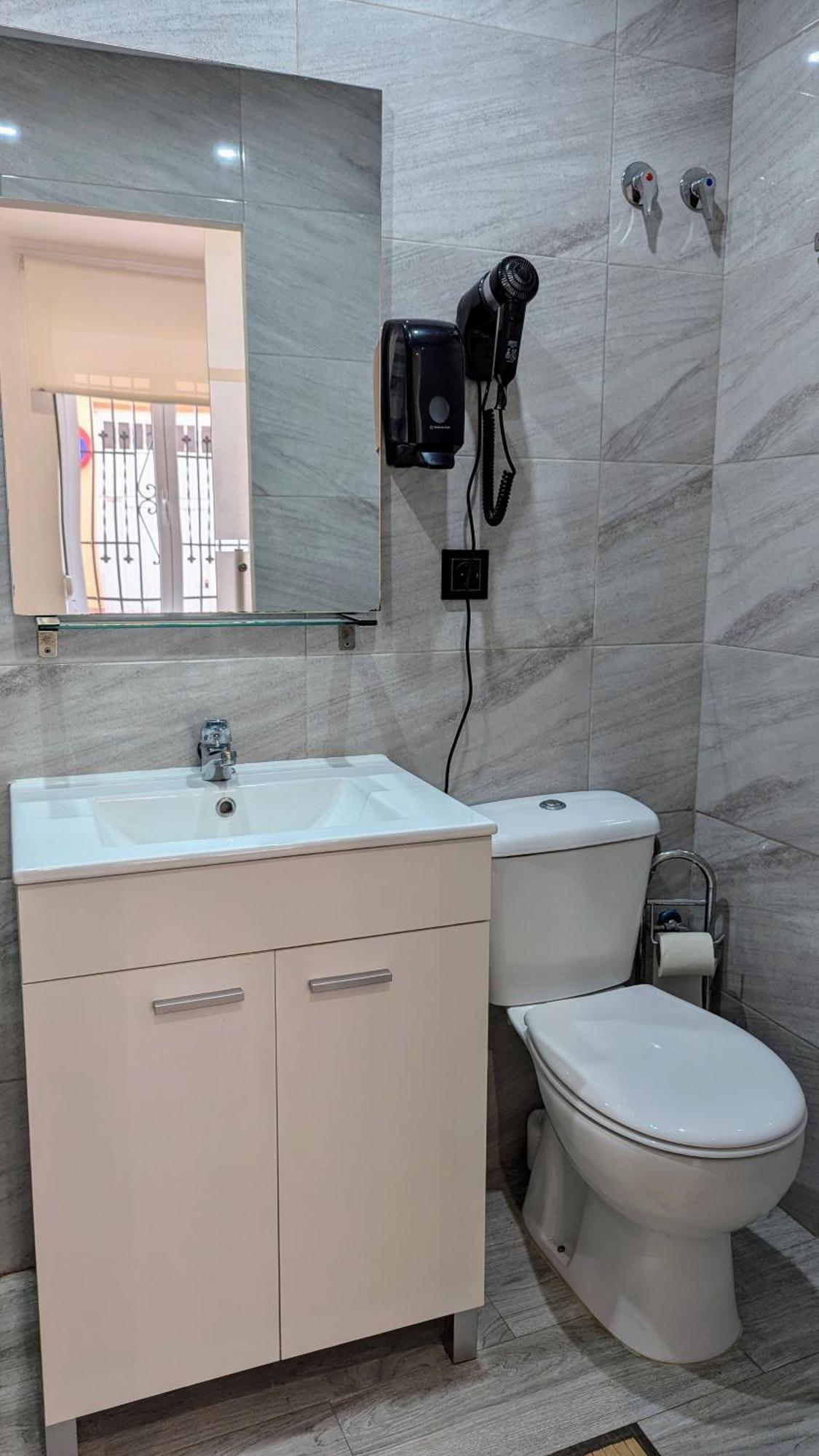 Habitación Doble con baño privado