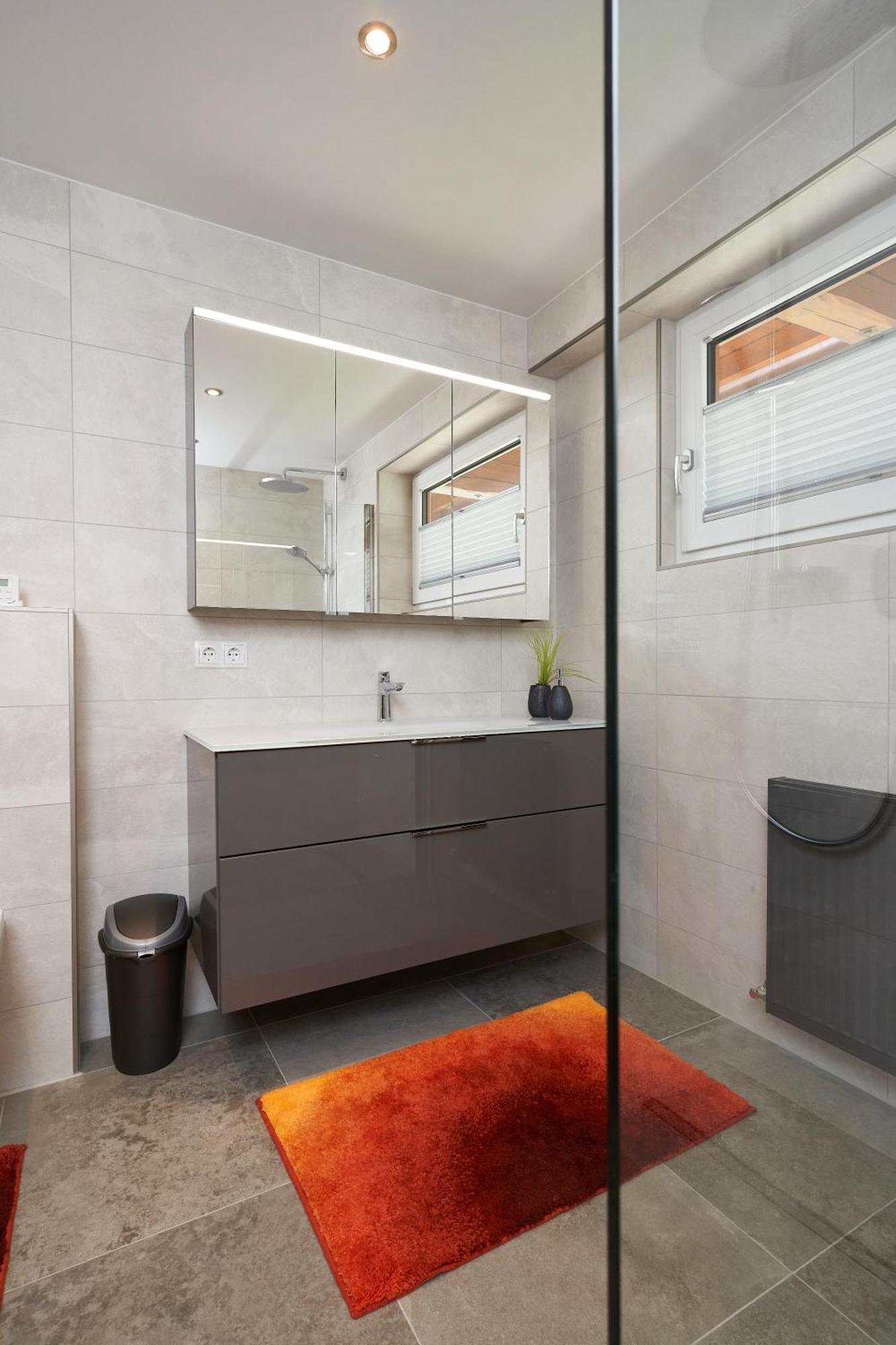 Apartment (4 Adults)