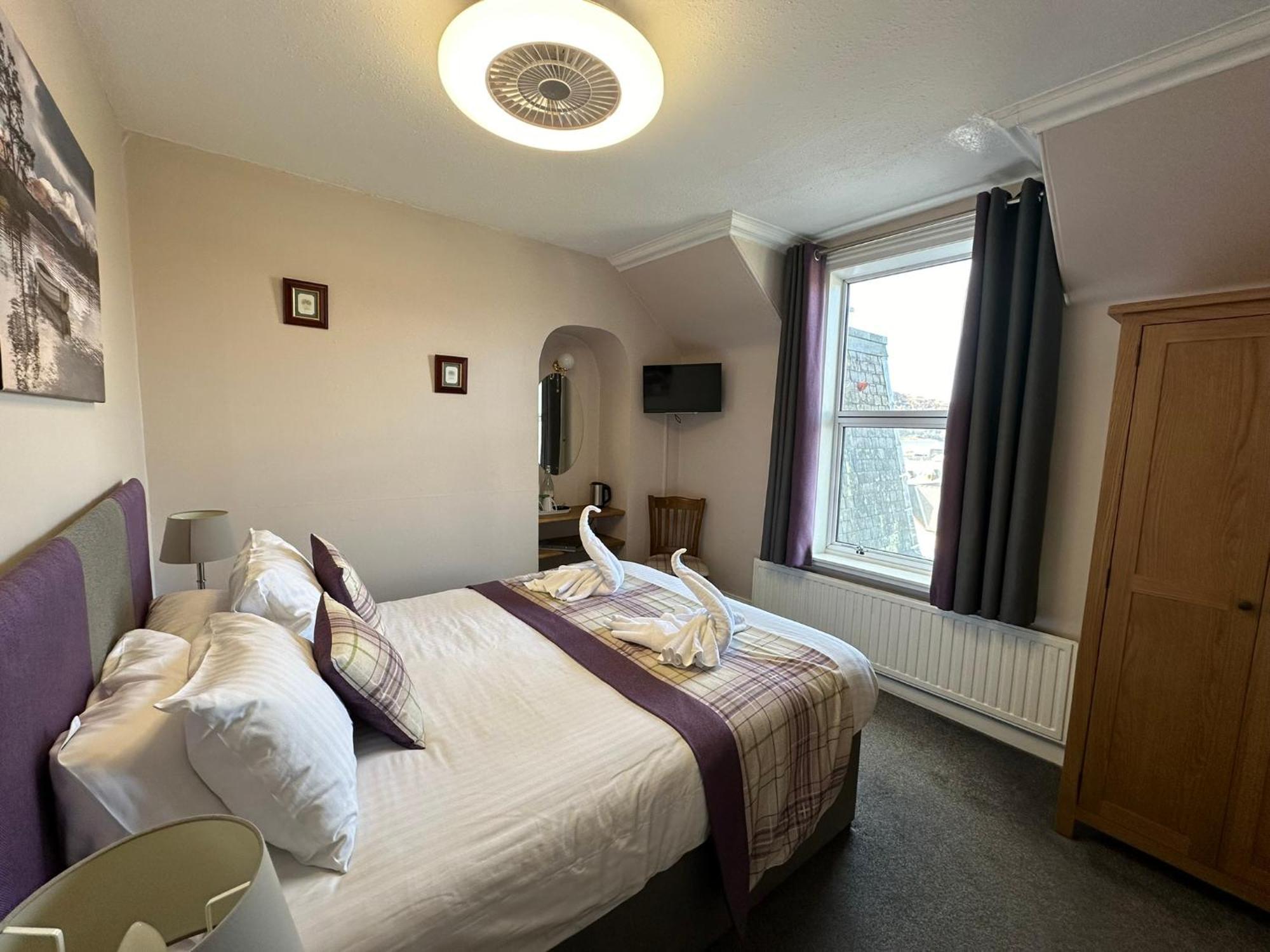 Double Room with Lake View