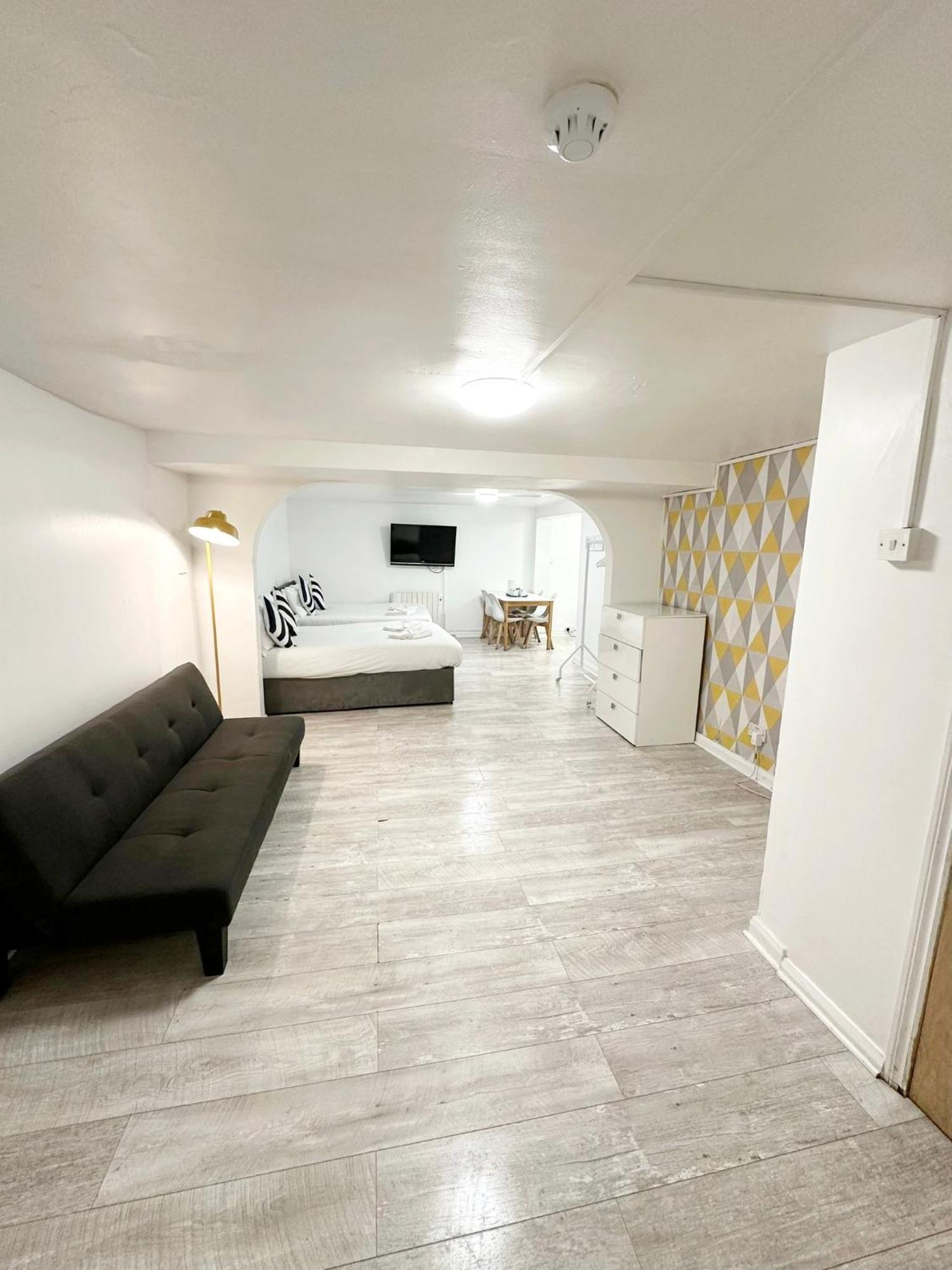 Studio with Terrace,1685111883:JPEG