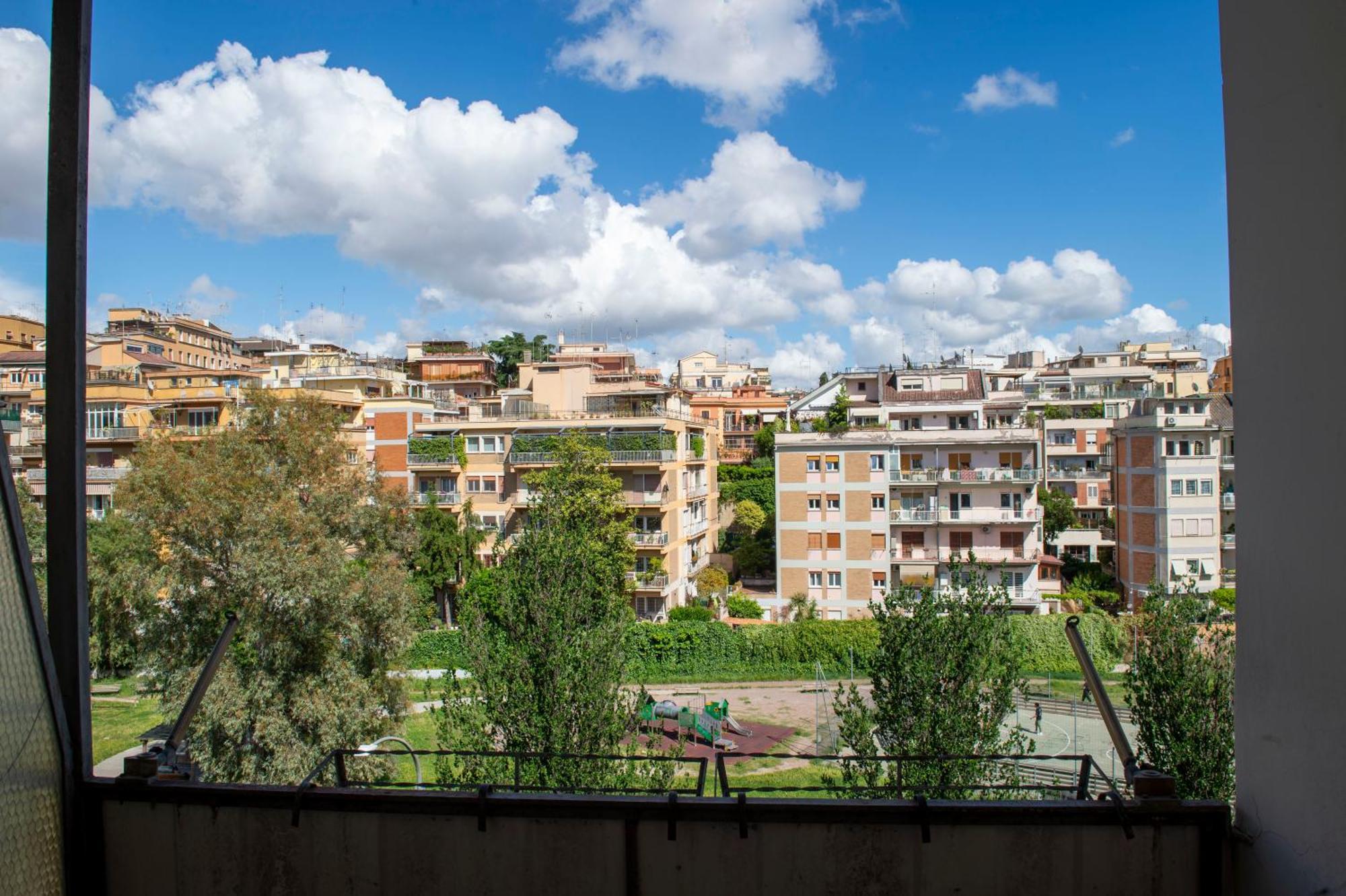 Single Room Balcony
