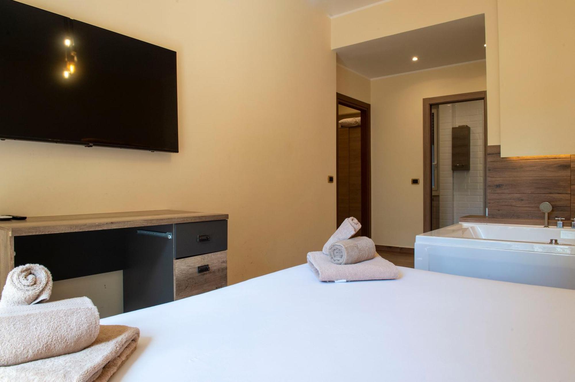 Double Room Spa Bath