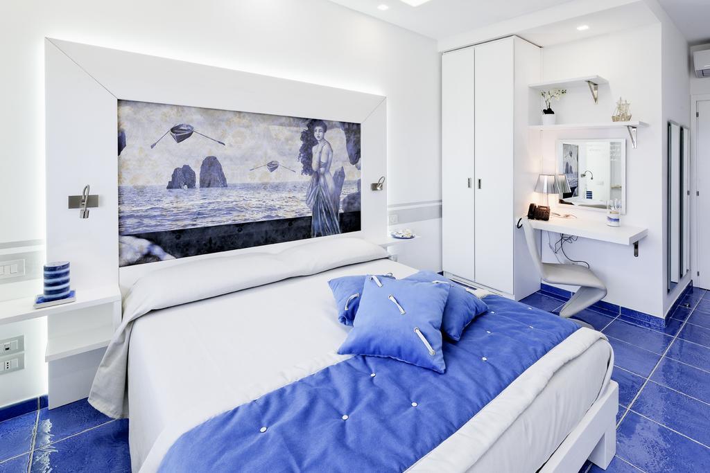 Deluxe Double Room with Sea View,168816897:JPEG