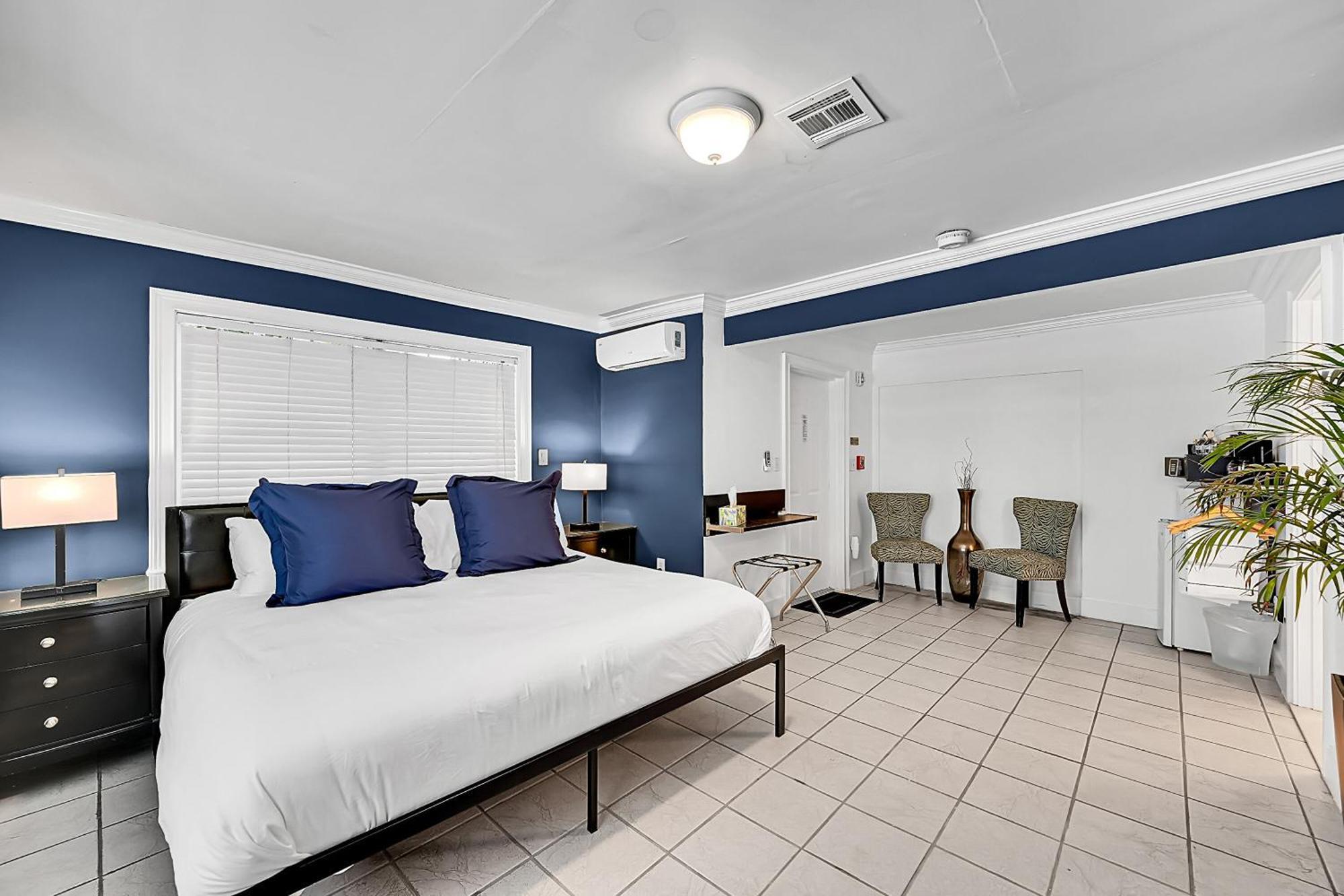 King Room with Pool View