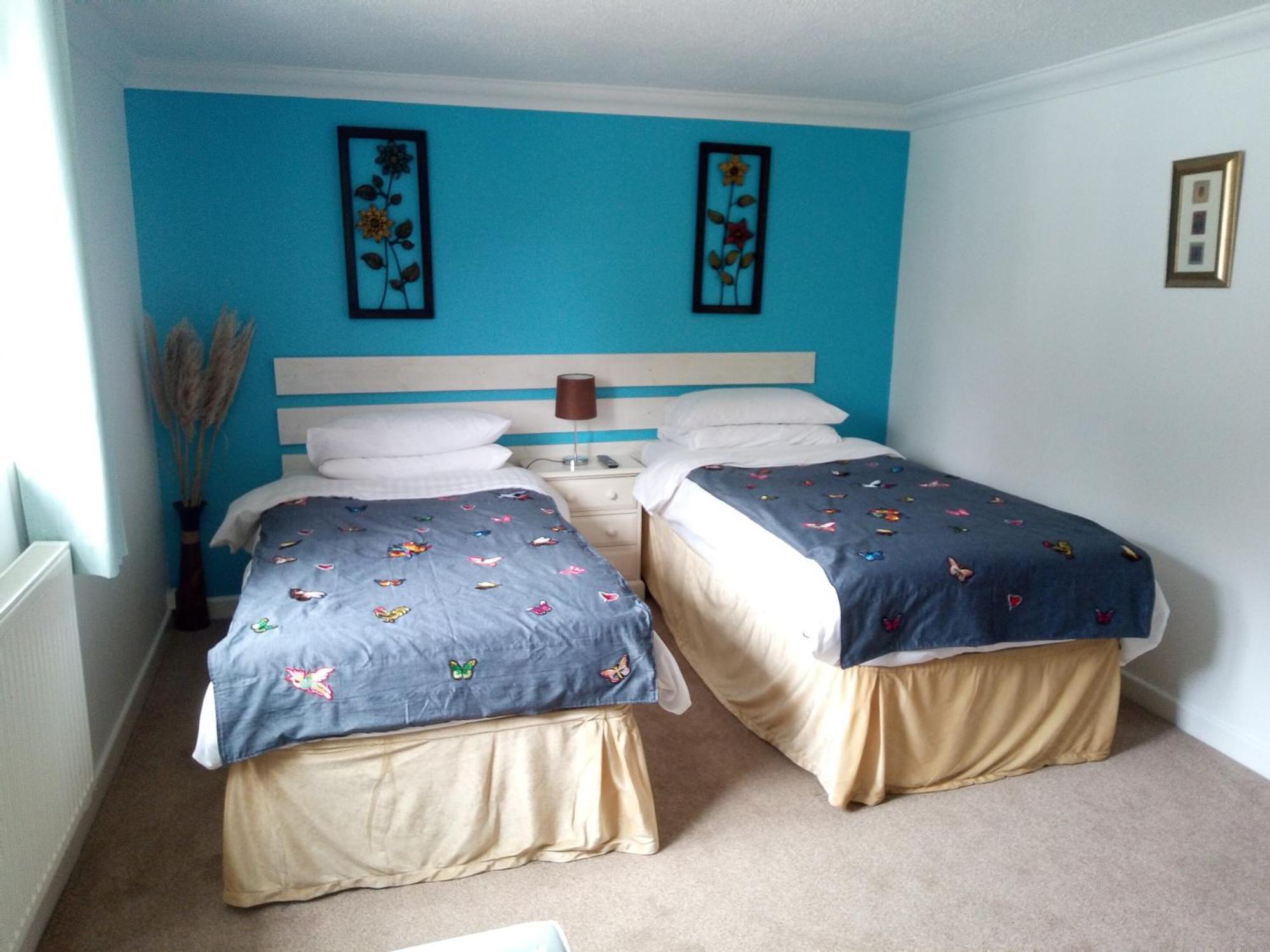 Twin Room with Private Bathroom