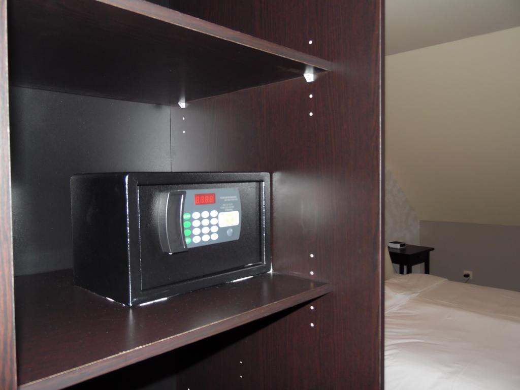 Tweepersoonskamer met Externe Eigen Badkamer met Douche