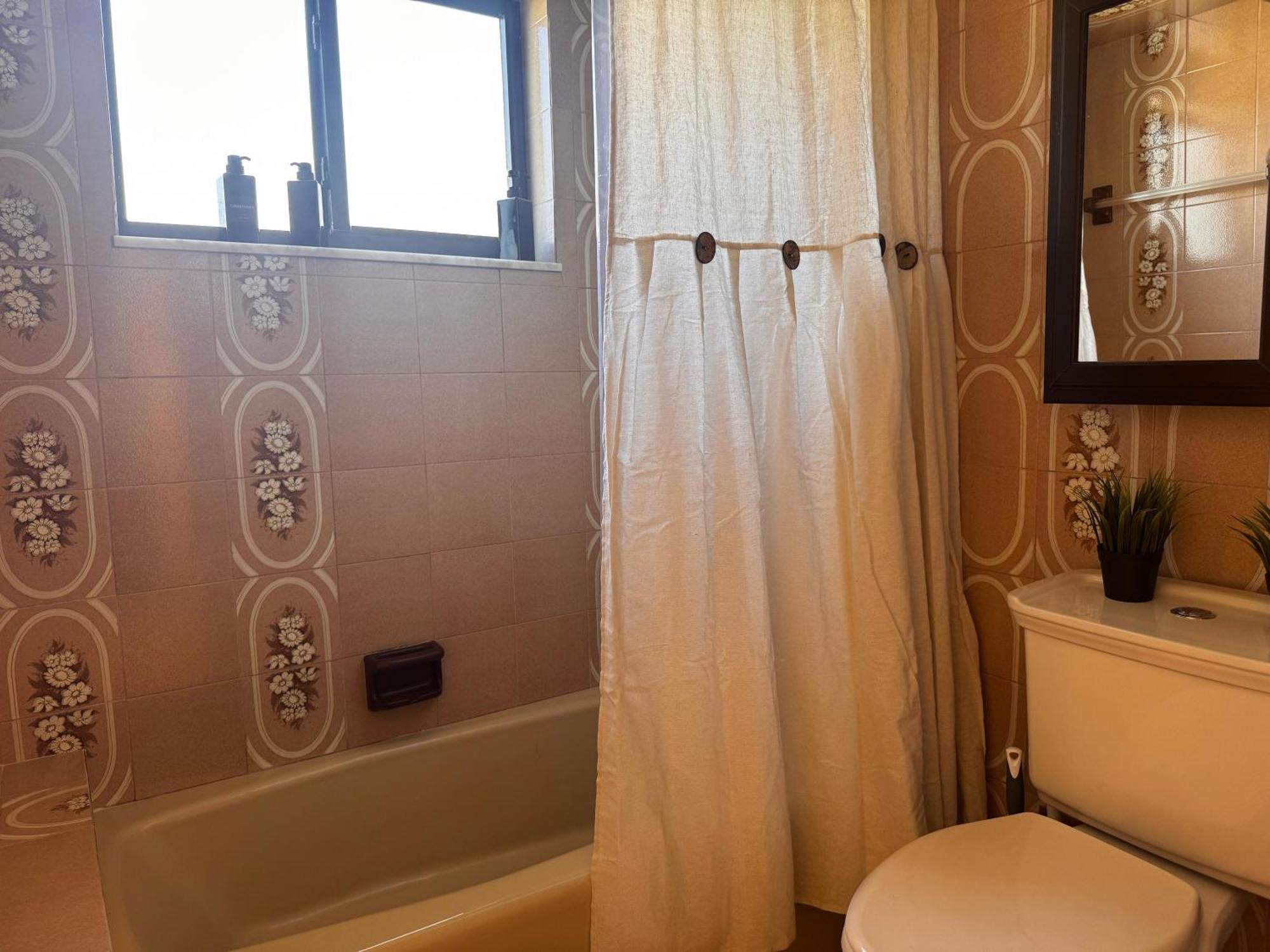 Deluxe Double Room,1701635276:JPEG